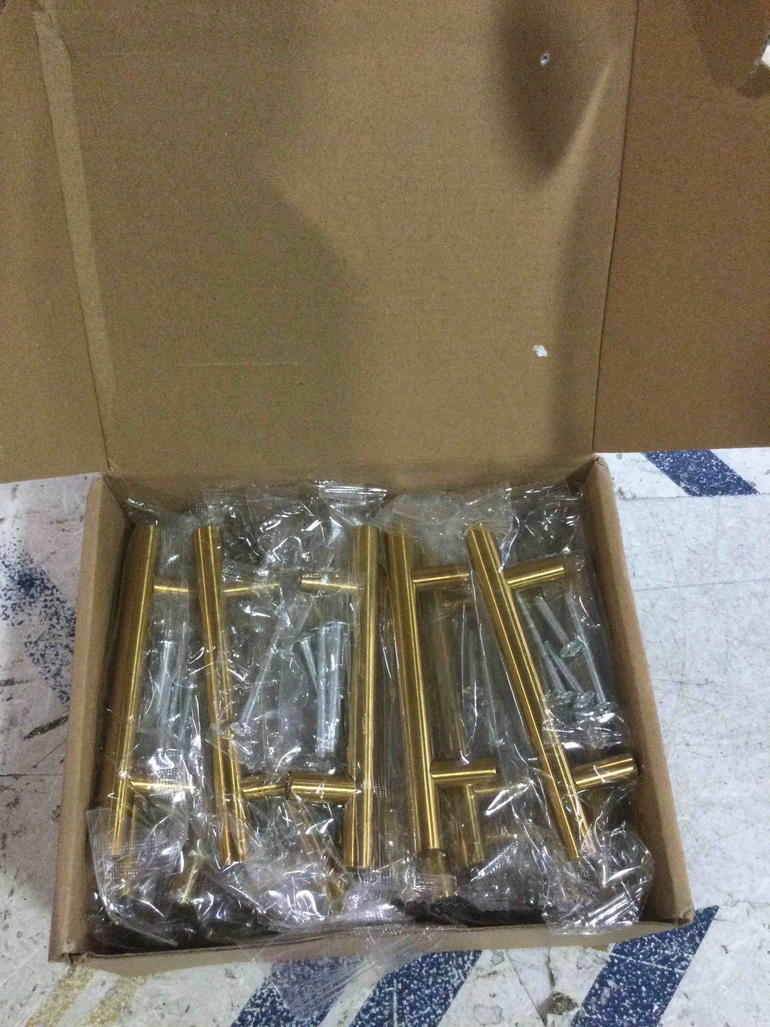 https://s3.amazonaws.com/lotting-images-prod/bidfta/ORG6203664_1715873832121.jpeg