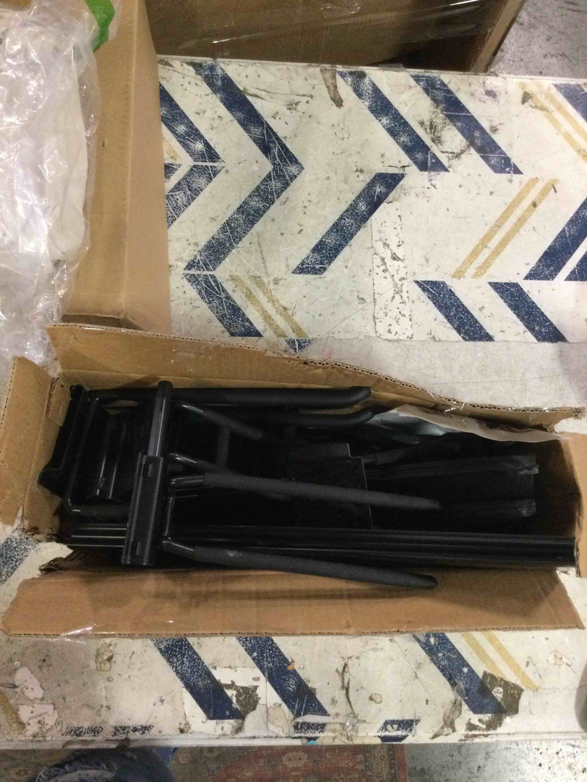 https://s3.amazonaws.com/lotting-images-prod/bidfta/ORG6203669_1715874538224.jpeg