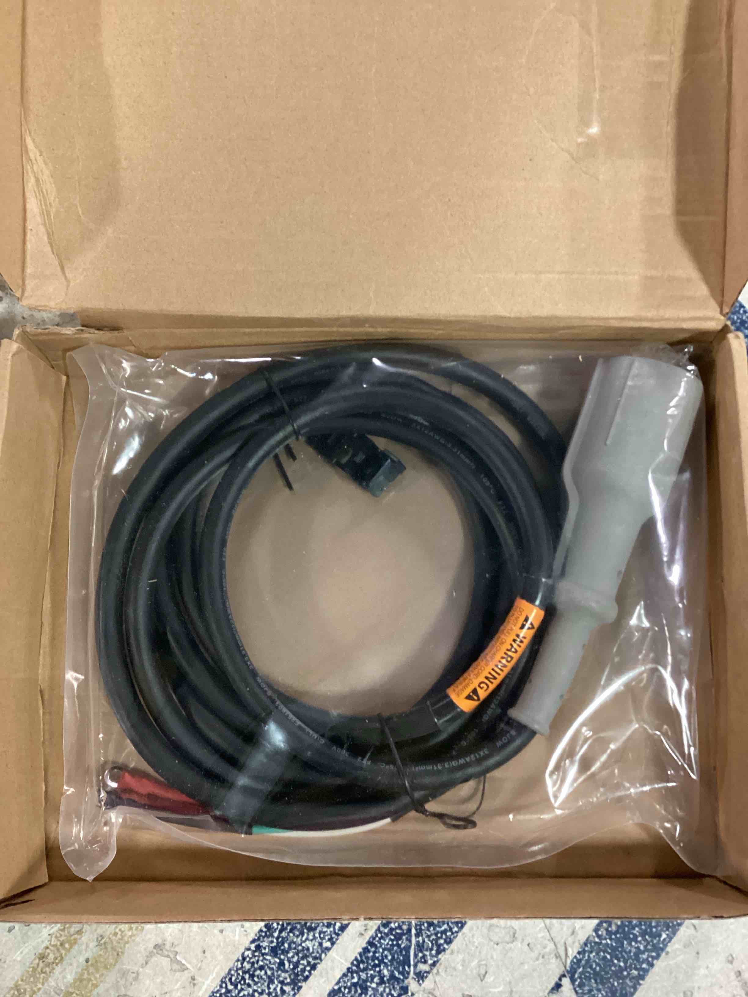 https://s3.amazonaws.com/lotting-images-prod/bidfta/ORG6203685_1715878574028.jpeg