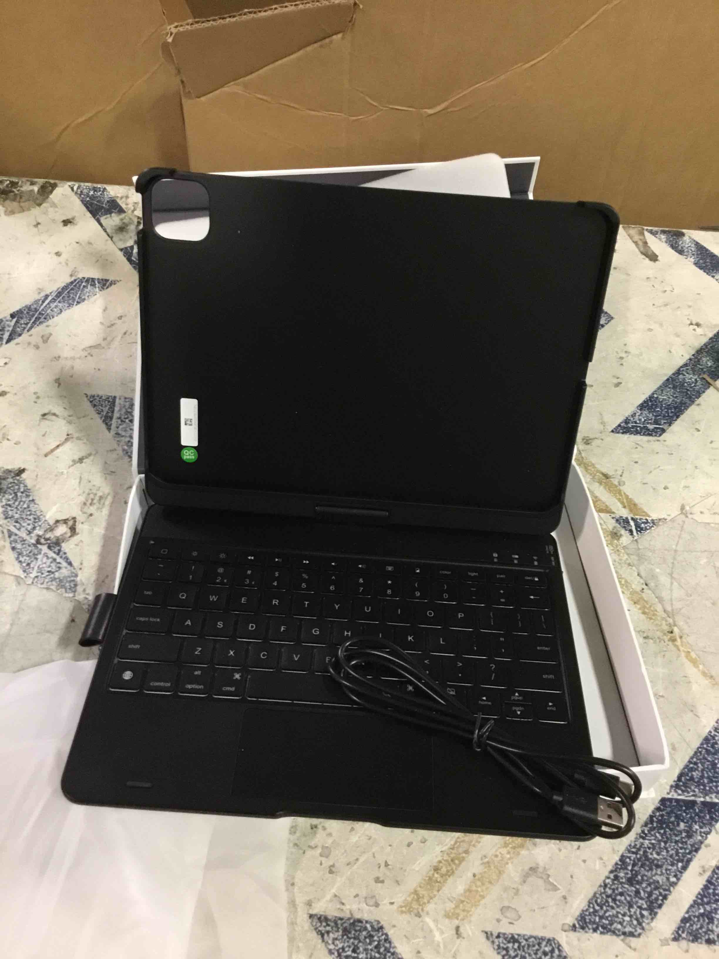 https://s3.amazonaws.com/lotting-images-prod/bidfta/ORG6203828_1715966471533.jpeg