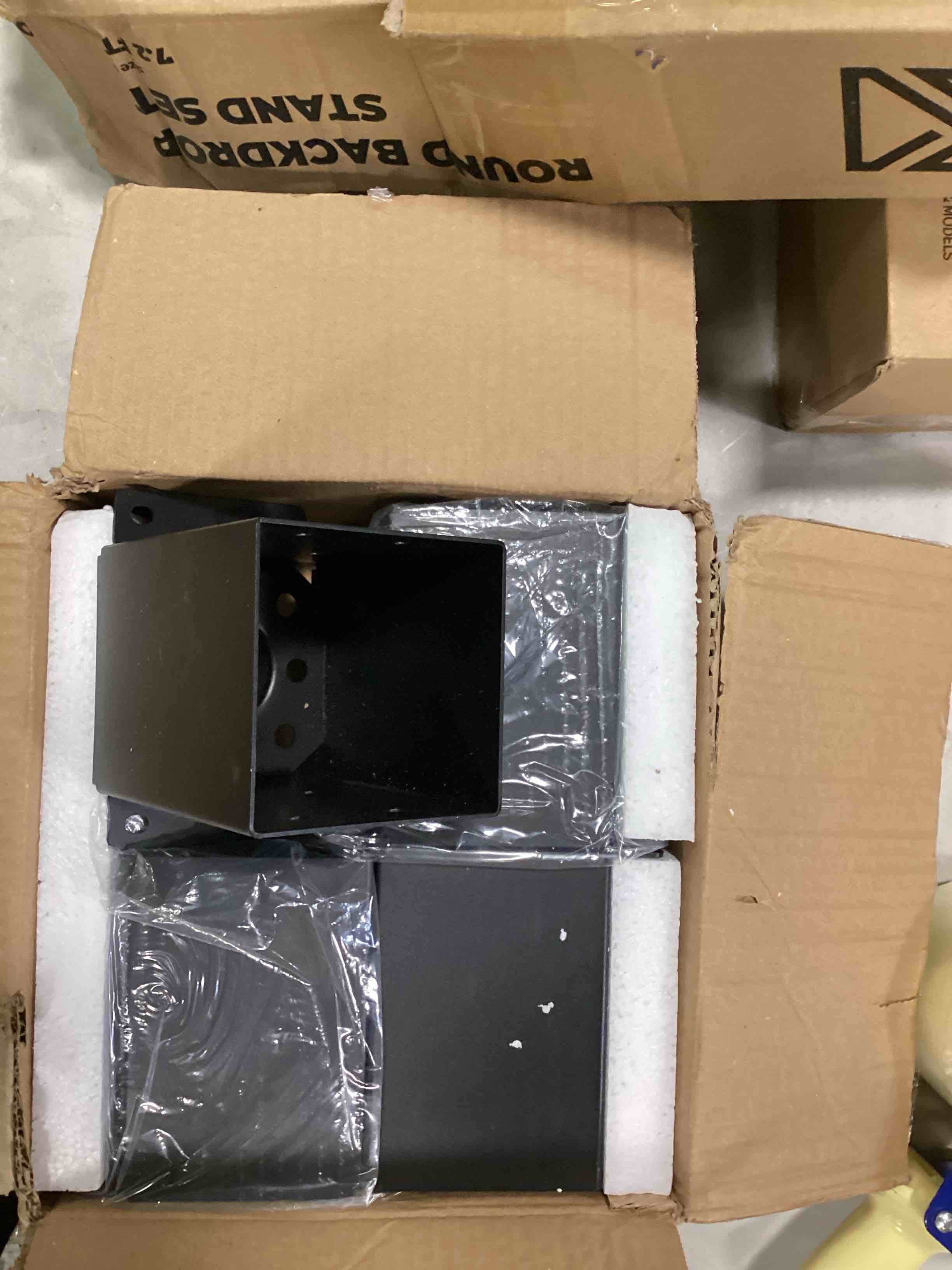 https://s3.amazonaws.com/lotting-images-prod/bidfta/ORG6204243_1716318659071.jpeg