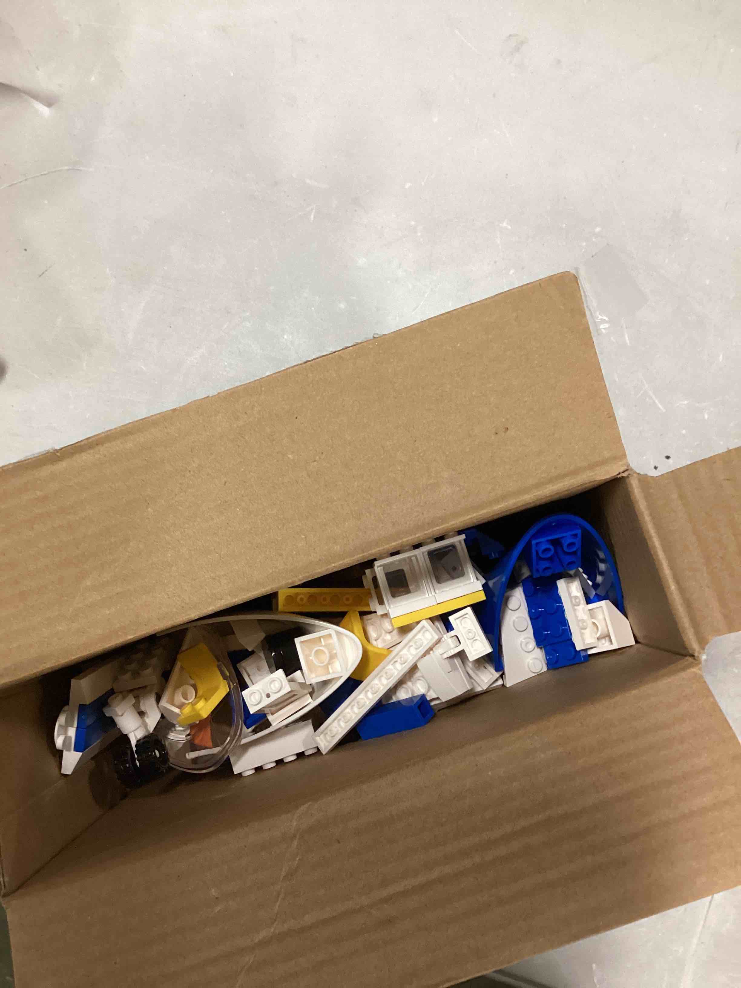 https://s3.amazonaws.com/lotting-images-prod/bidfta/ORG6204312_1716382178704.jpeg
