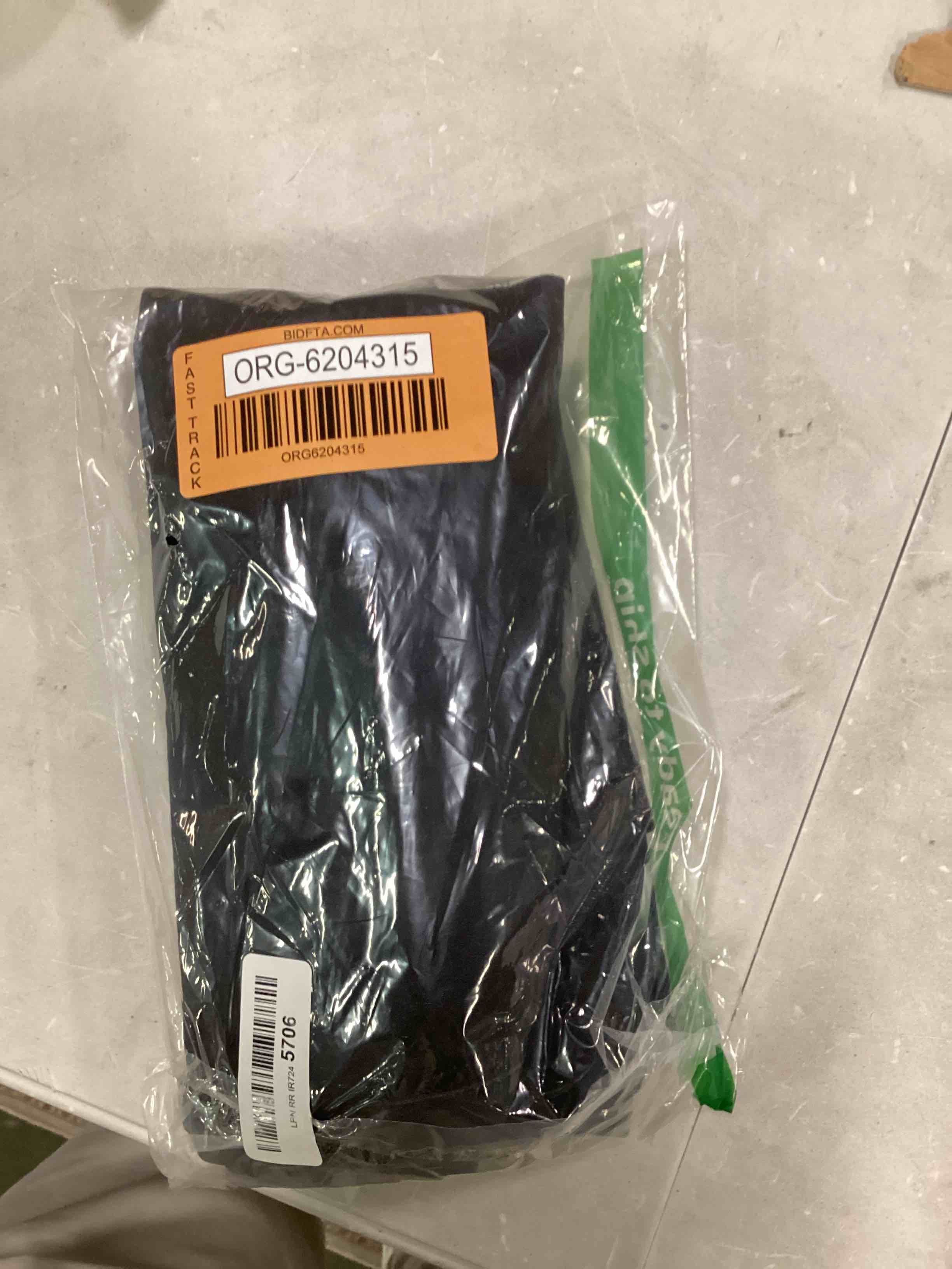 https://s3.amazonaws.com/lotting-images-prod/bidfta/ORG6204315_1716382368604.jpeg