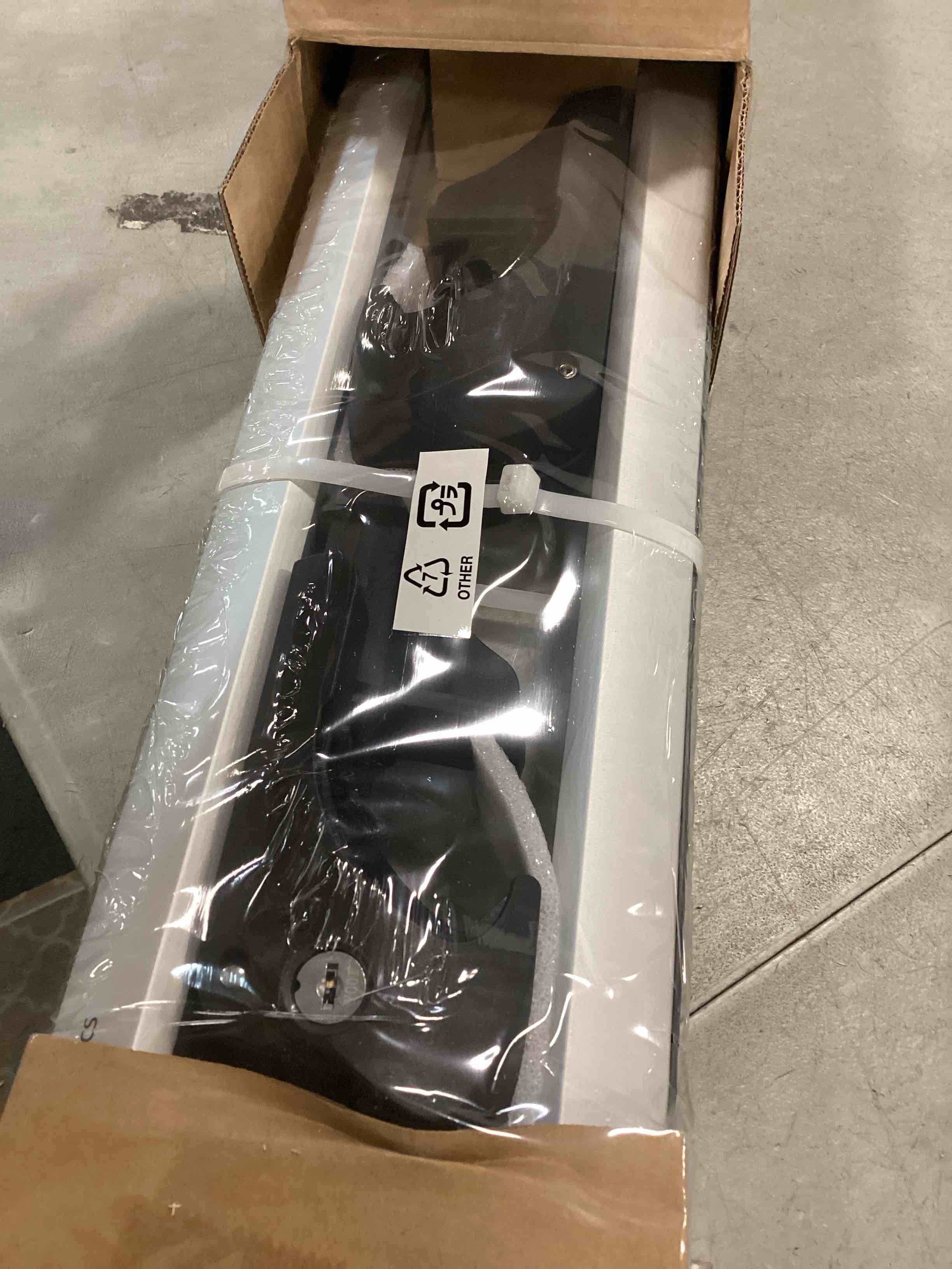 https://s3.amazonaws.com/lotting-images-prod/bidfta/ORG6205205_1714591768700.jpeg