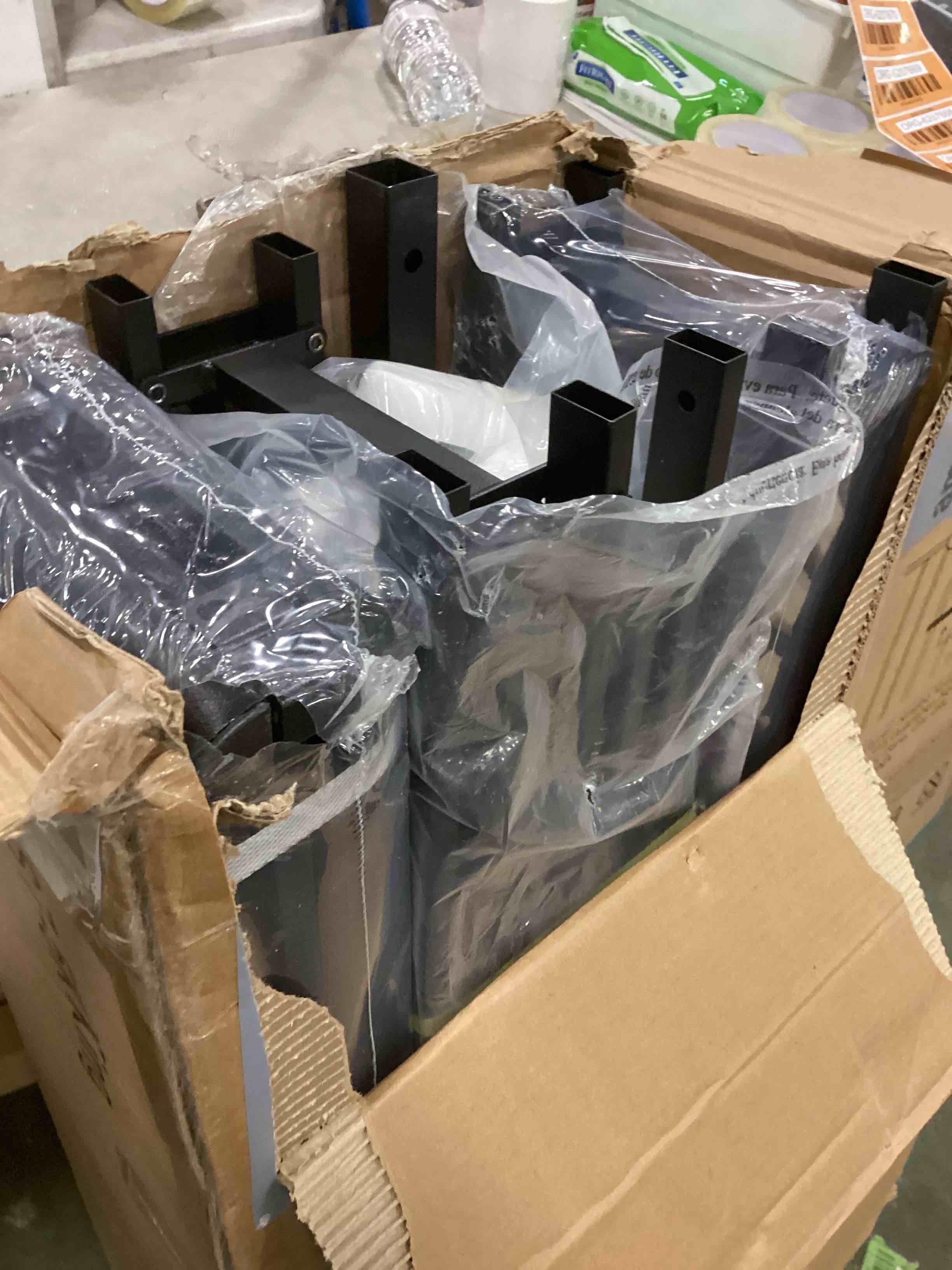 https://s3.amazonaws.com/lotting-images-prod/bidfta/ORG6207663_1714477769819.jpeg