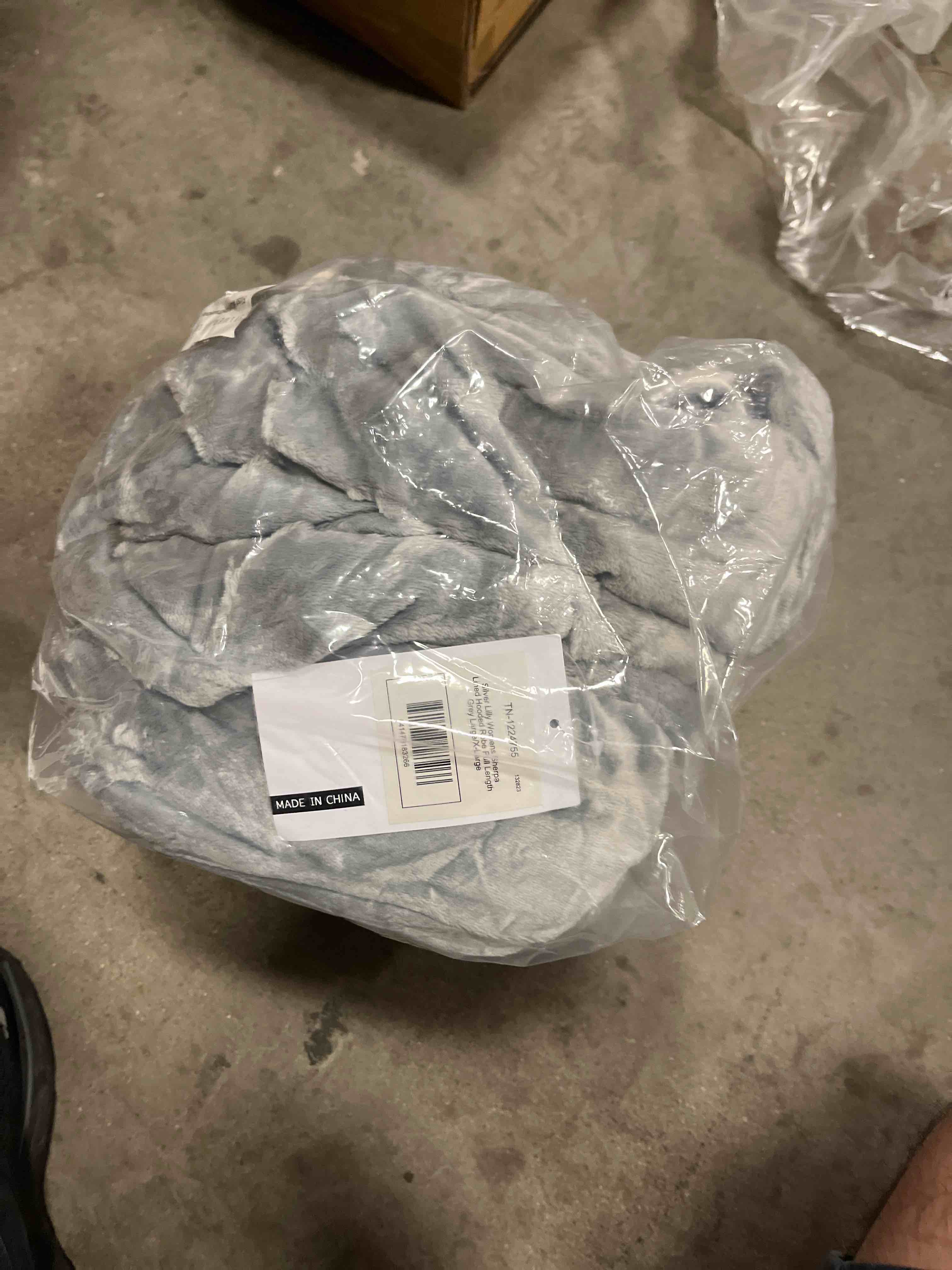 https://s3.amazonaws.com/lotting-images-prod/bidfta/ORG6244240_1746802186989.jpeg