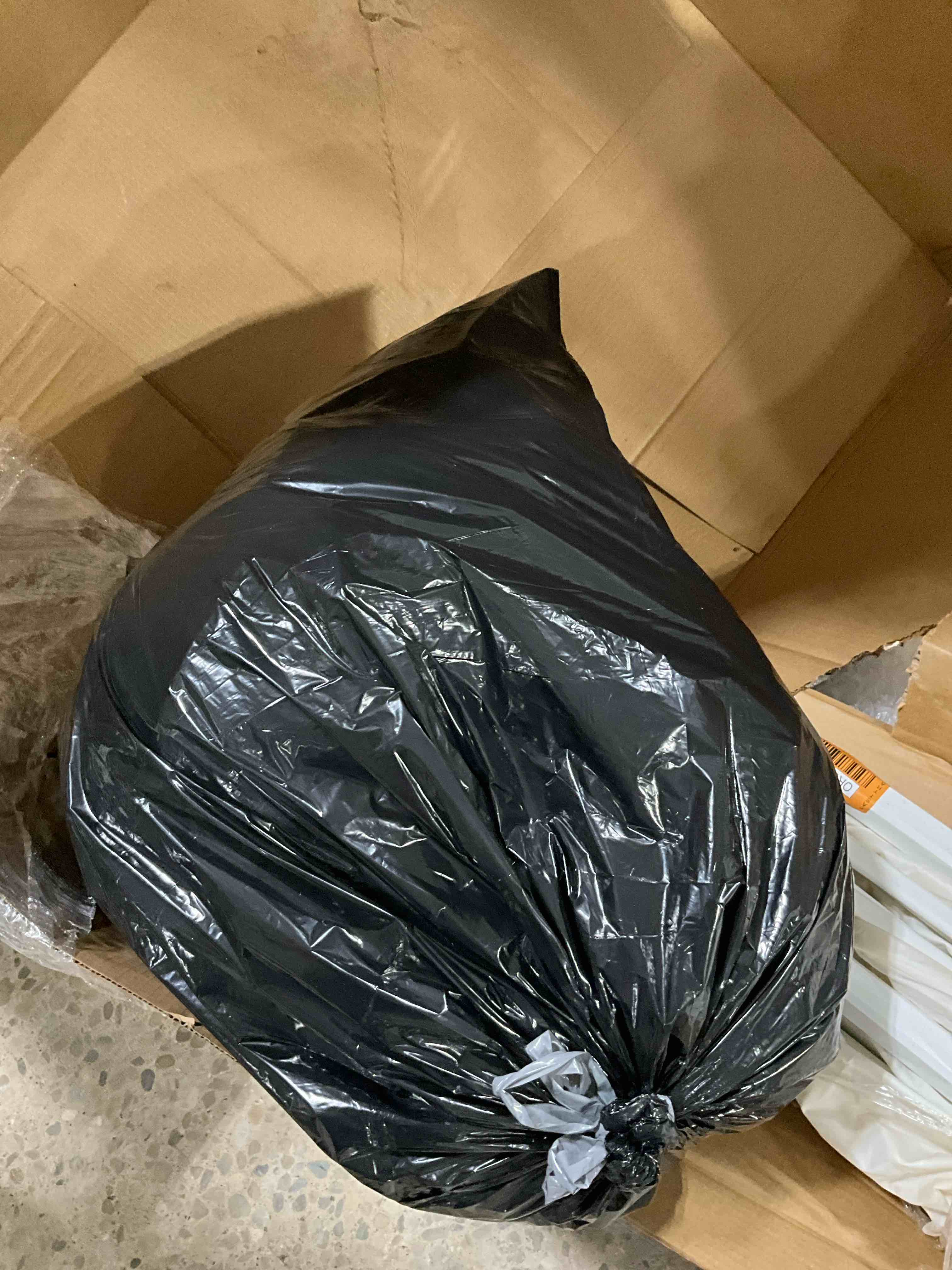 https://s3.amazonaws.com/lotting-images-prod/bidfta/ORG6252816_1730818601503.jpeg