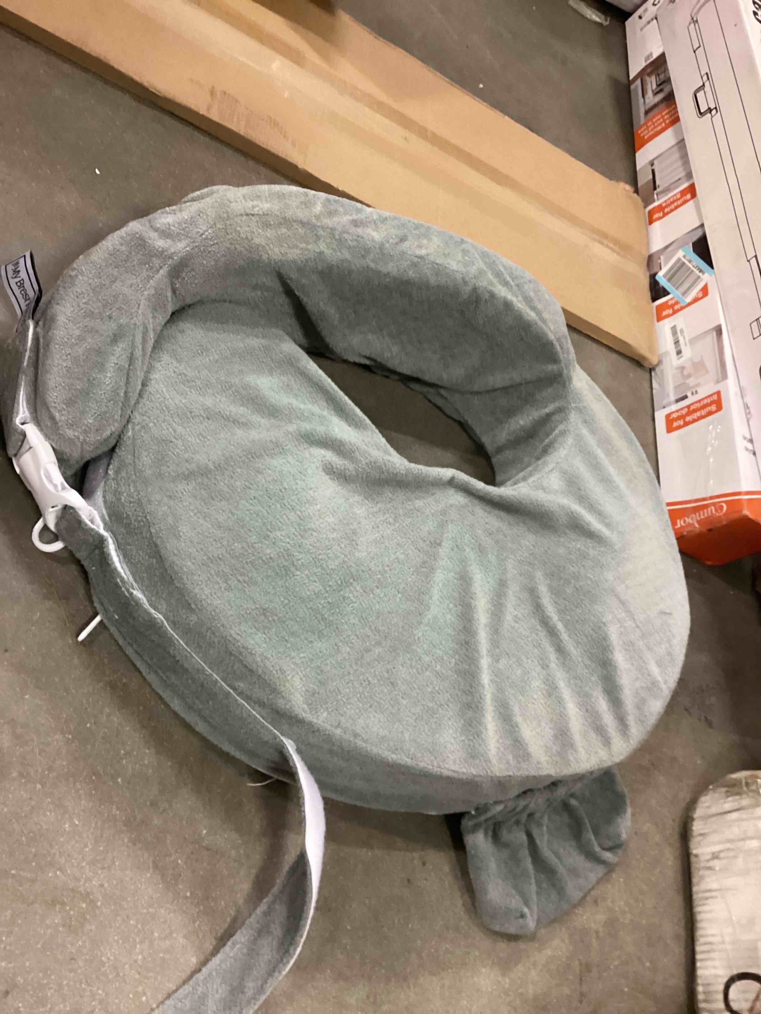 https://s3.amazonaws.com/lotting-images-prod/bidfta/ORG6254041_1730472792883.jpeg