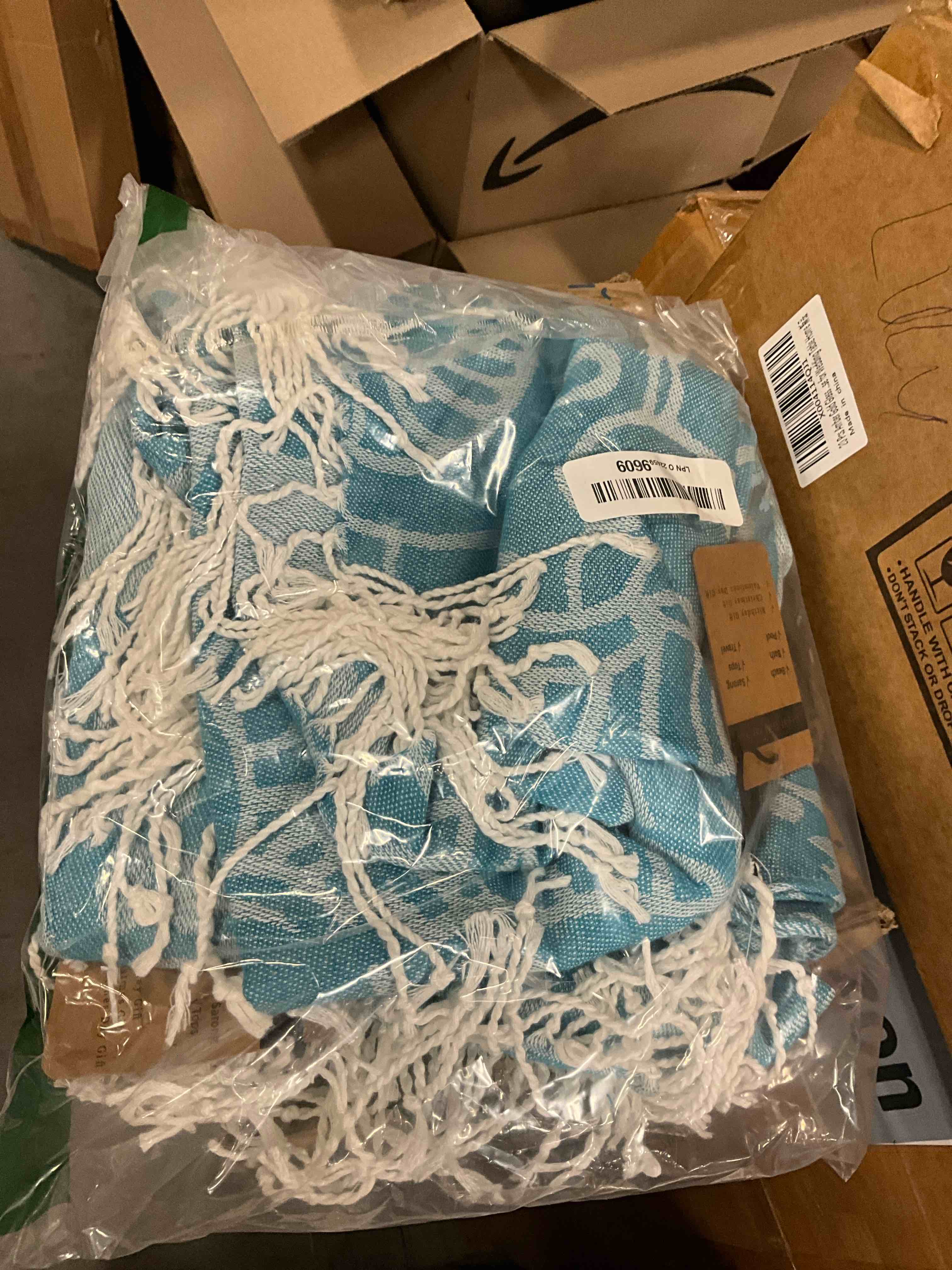 https://s3.amazonaws.com/lotting-images-prod/bidfta/ORG6254500_1732636685434.jpeg