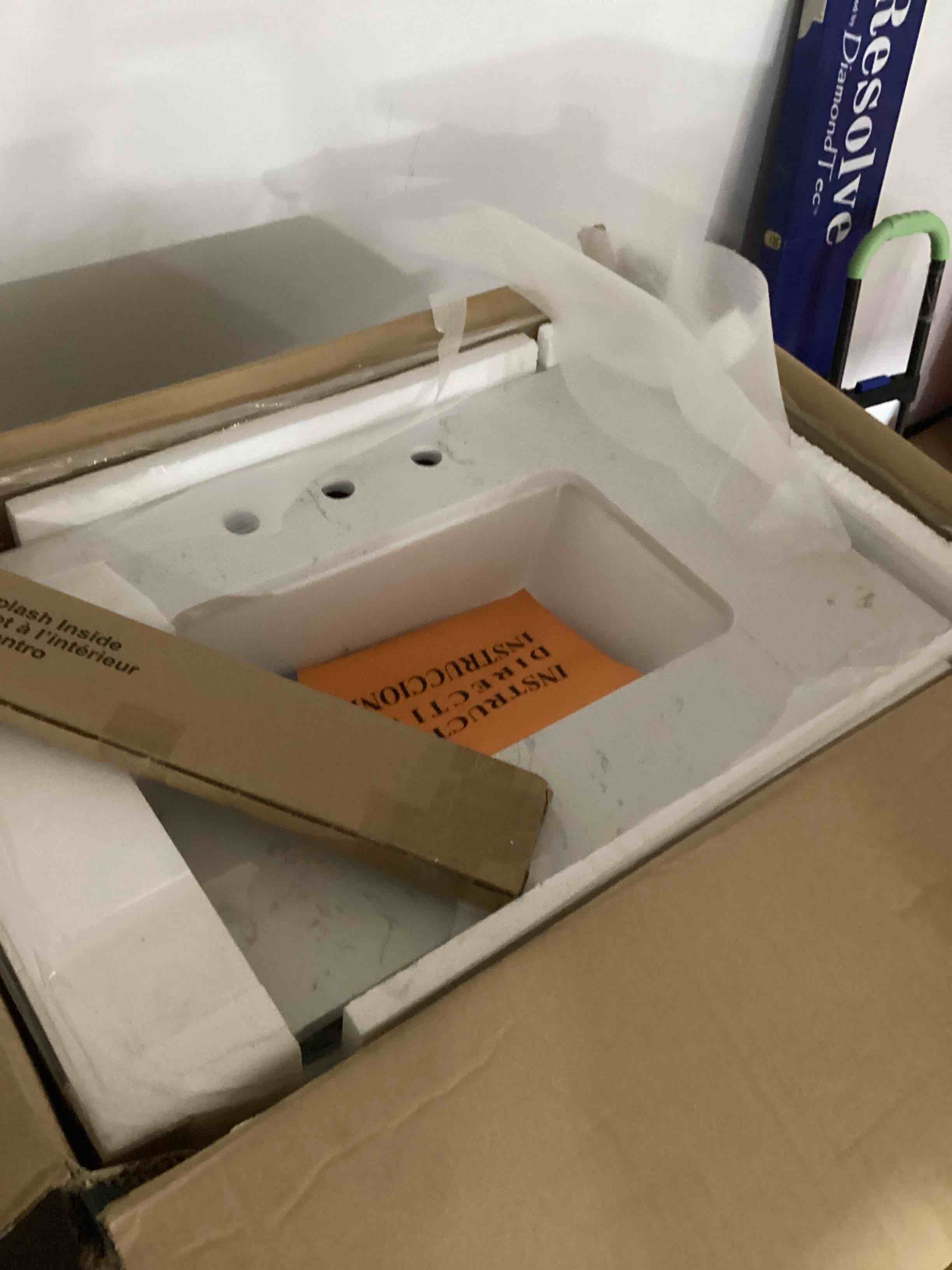 https://s3.amazonaws.com/lotting-images-prod/bidfta/ORG6256975_1730318492043.jpeg