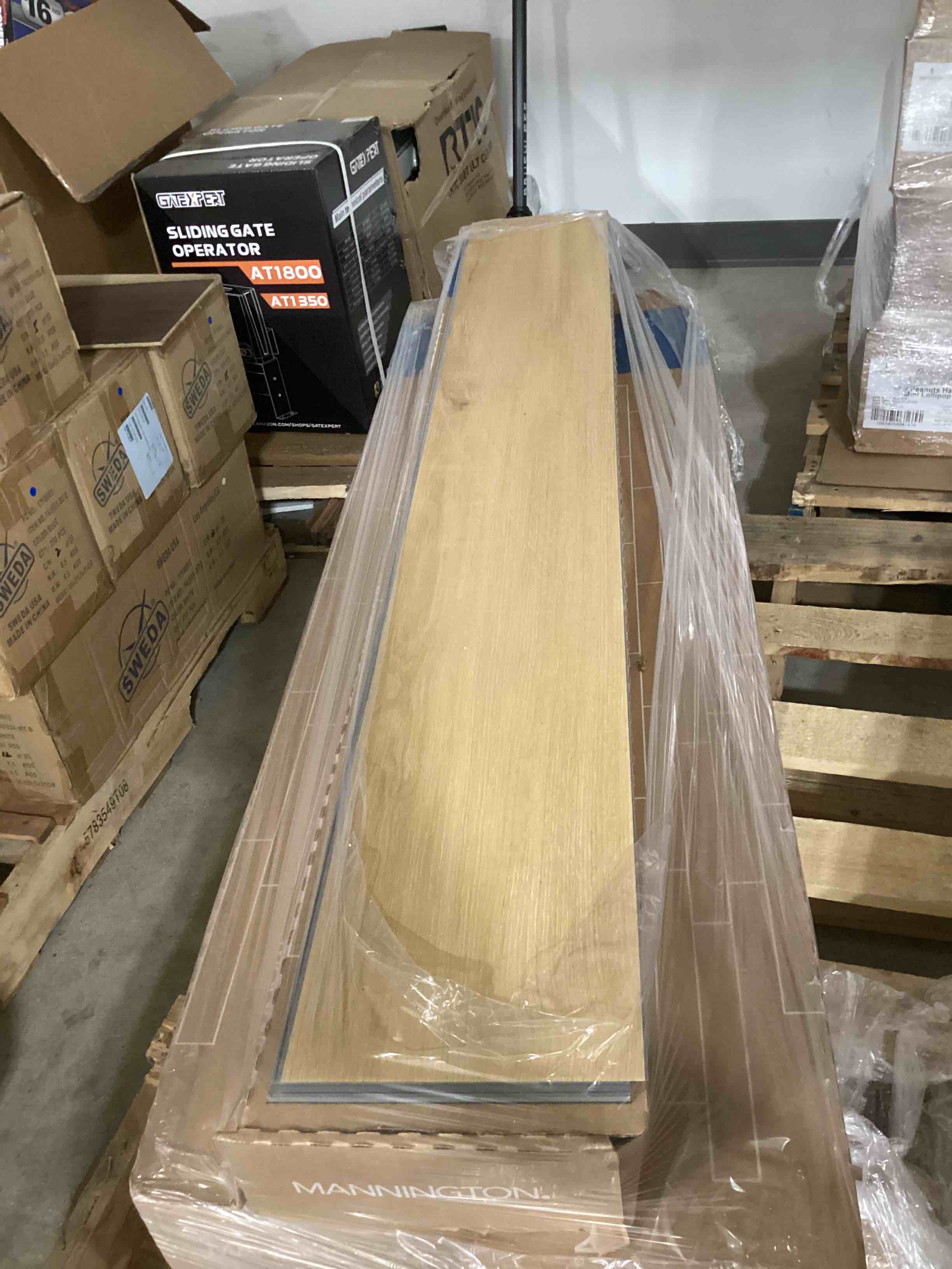 Mannington Burke Vinyl plnk flooring Adura Swiss oak praline 