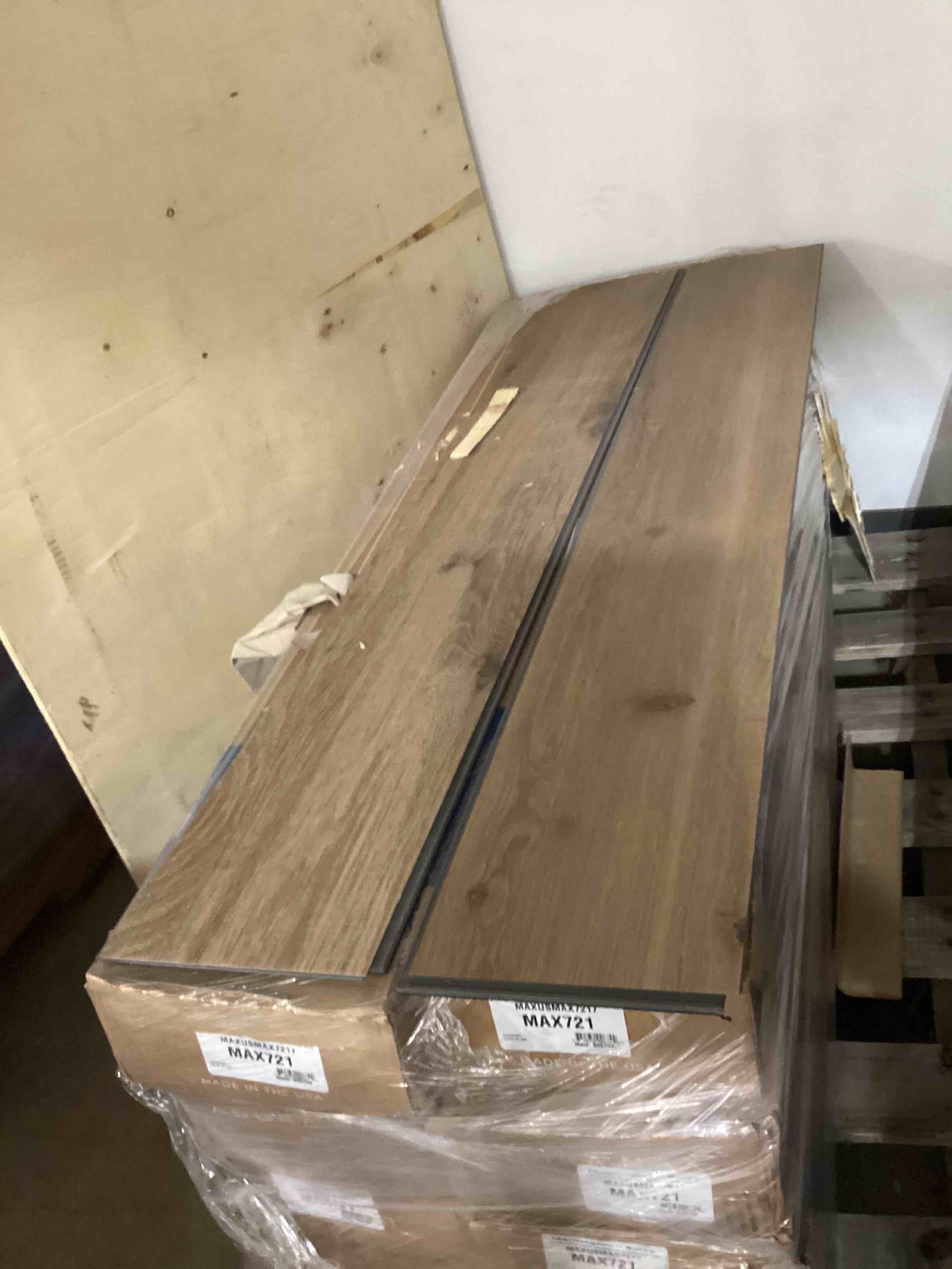 Mannington Burke vinyl plank flooring Adura max plnk croissant 