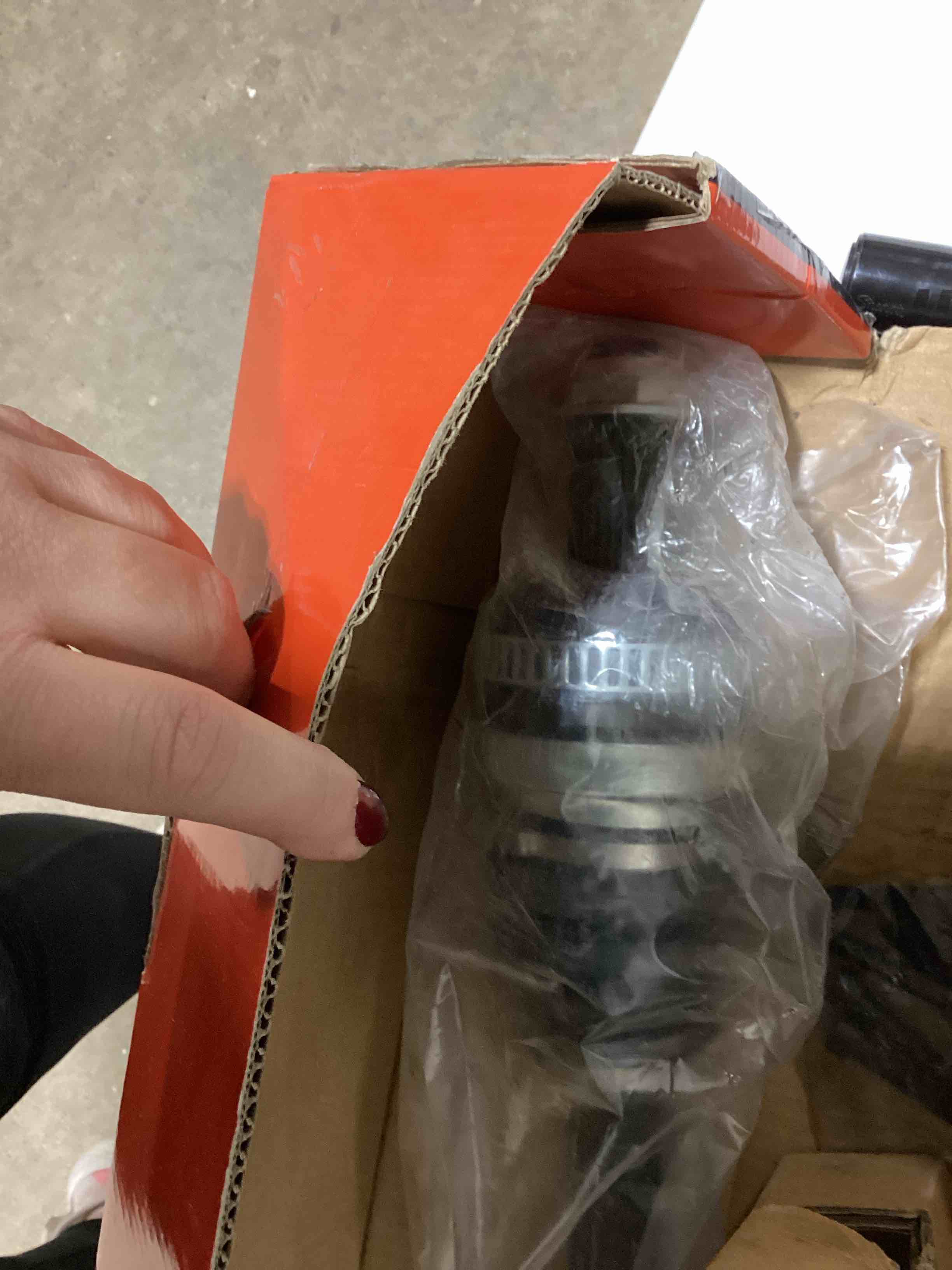 https://s3.amazonaws.com/lotting-images-prod/bidfta/ORG6258340_1742505219323.jpeg