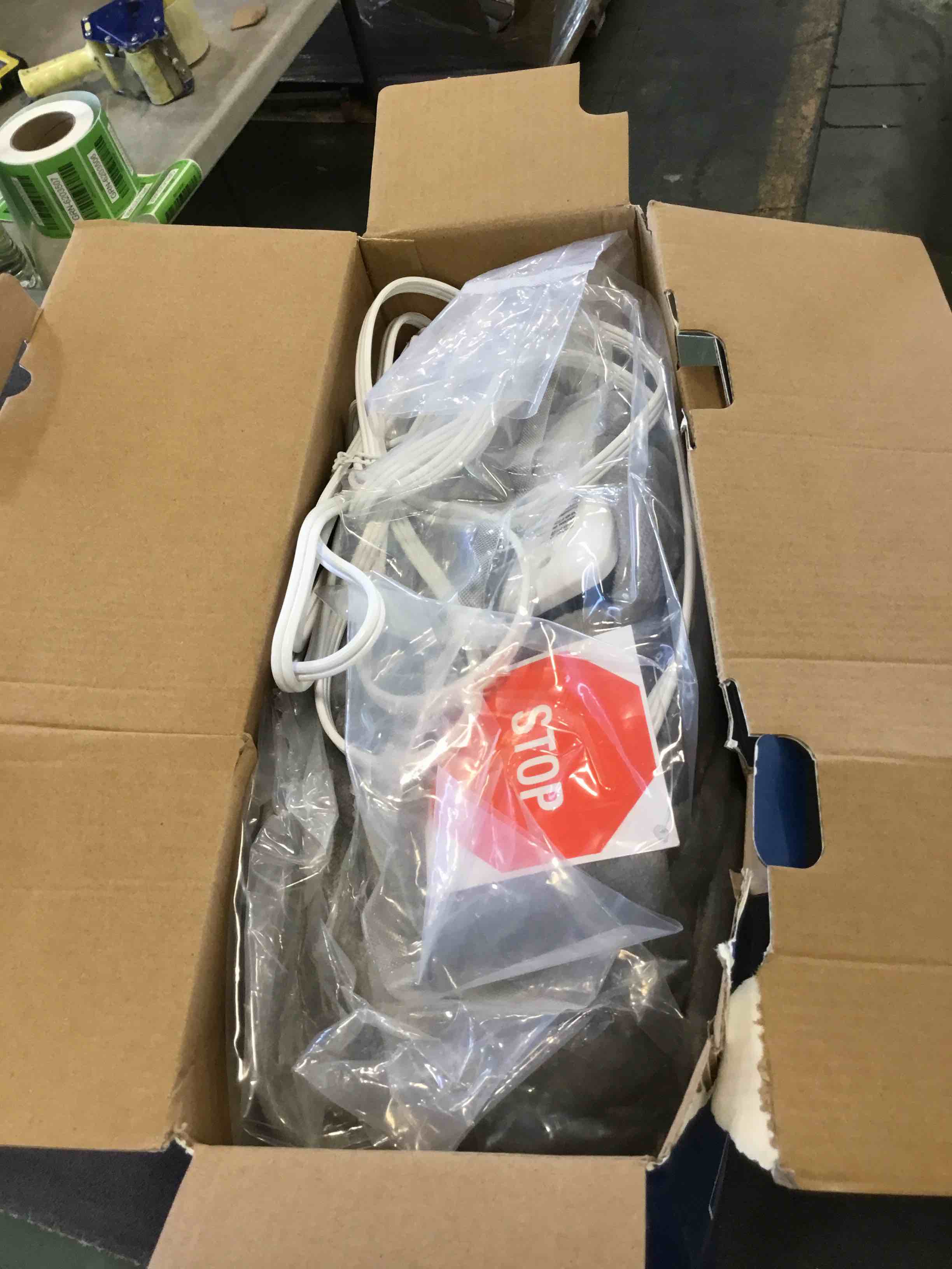 https://s3.amazonaws.com/lotting-images-prod/bidfta/ORG6260249_1713188303570.jpeg