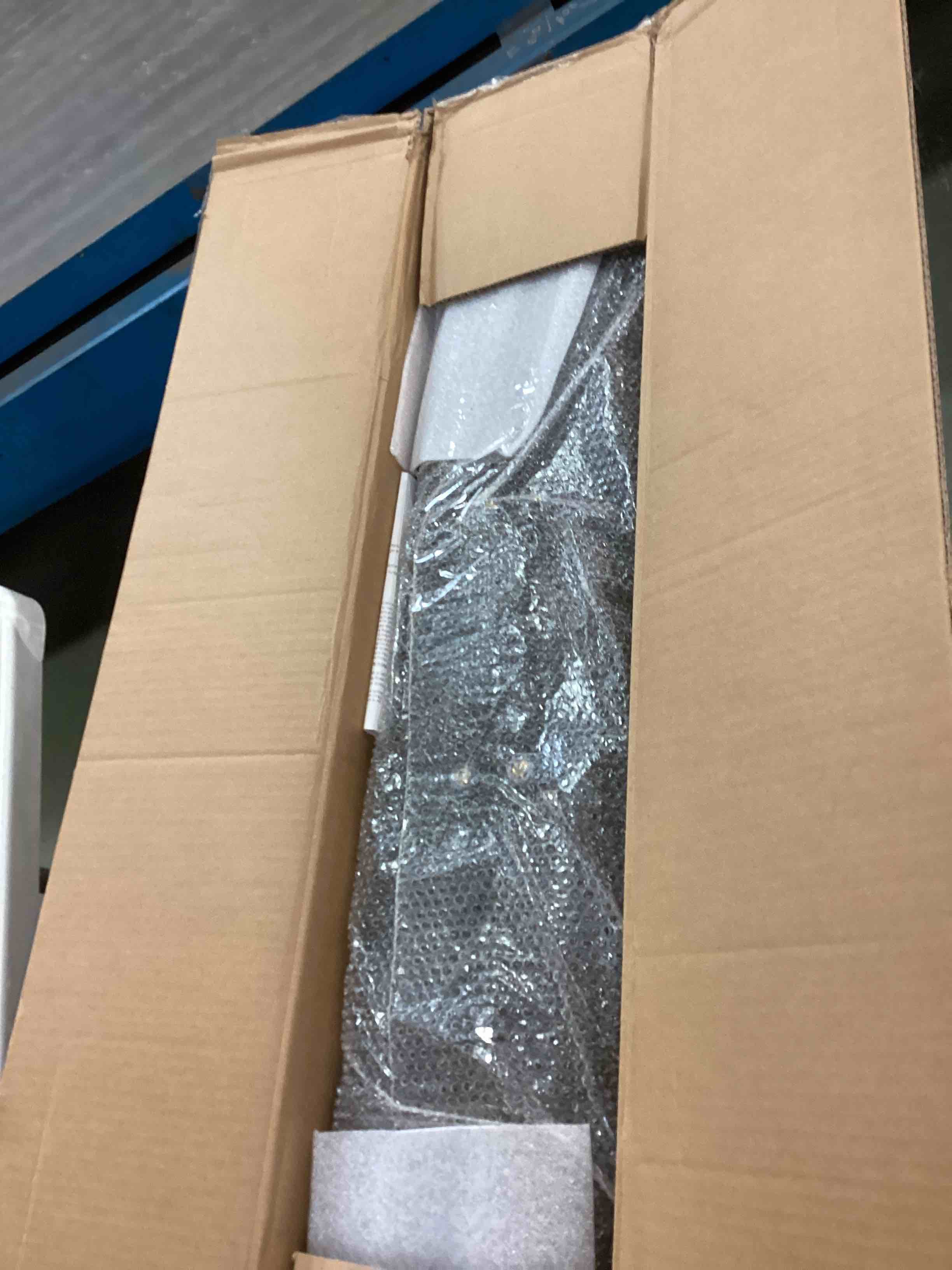 https://s3.amazonaws.com/lotting-images-prod/bidfta/ORG6263624_1713271576838.jpeg