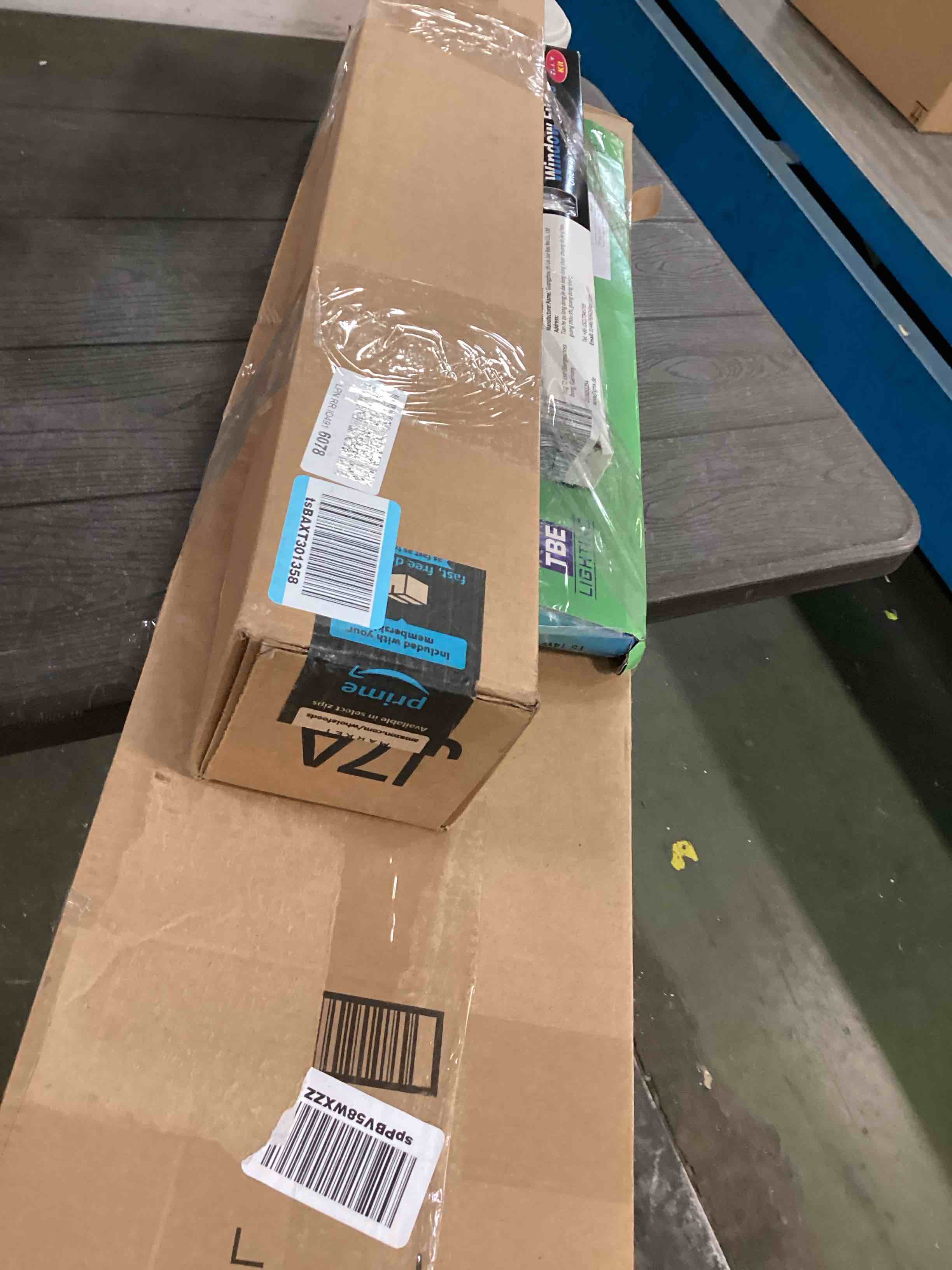 https://s3.amazonaws.com/lotting-images-prod/bidfta/ORG6267924_1713298797375.jpeg
