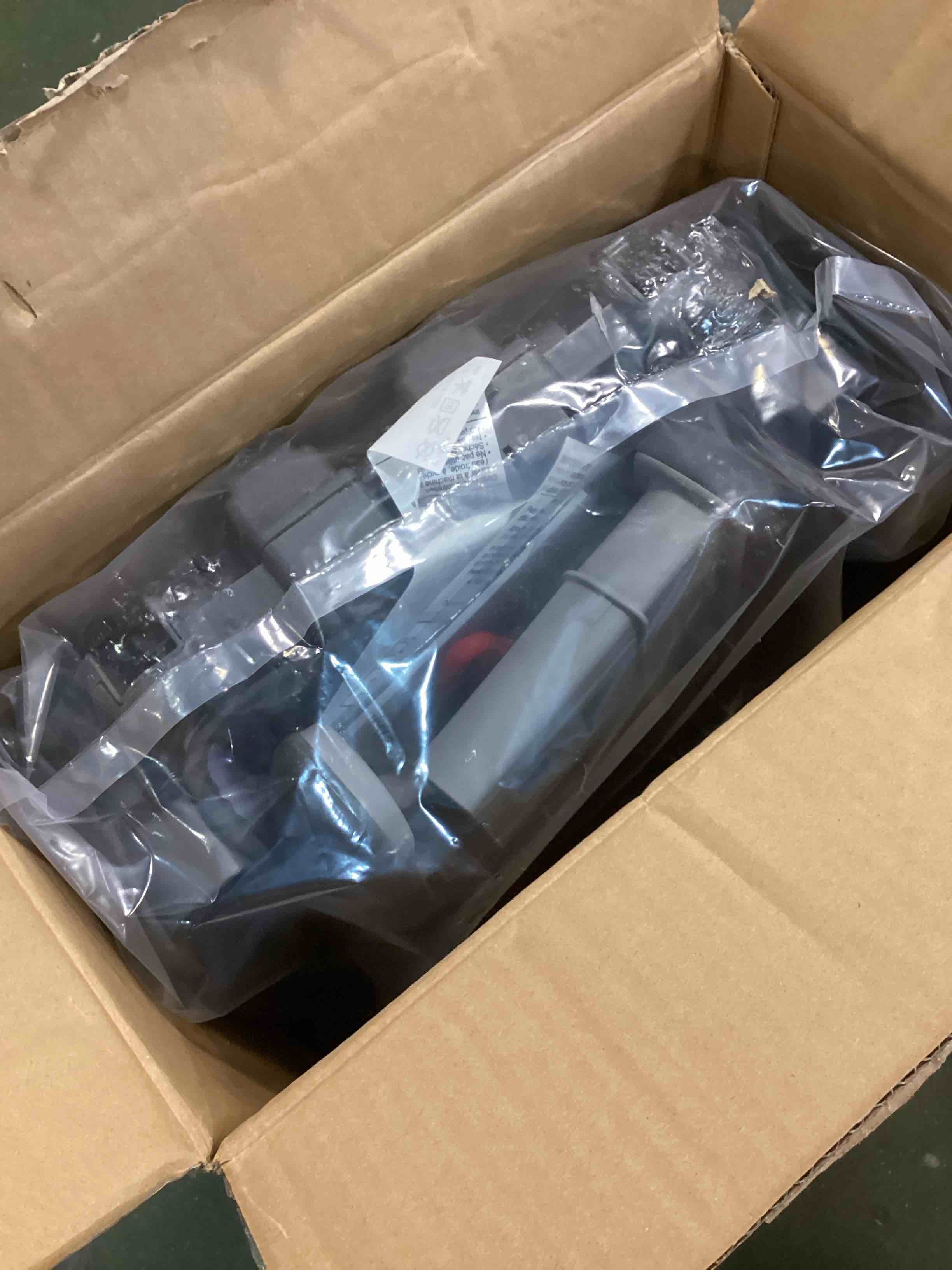 https://s3.amazonaws.com/lotting-images-prod/bidfta/ORG6267982_1713358365838.jpeg