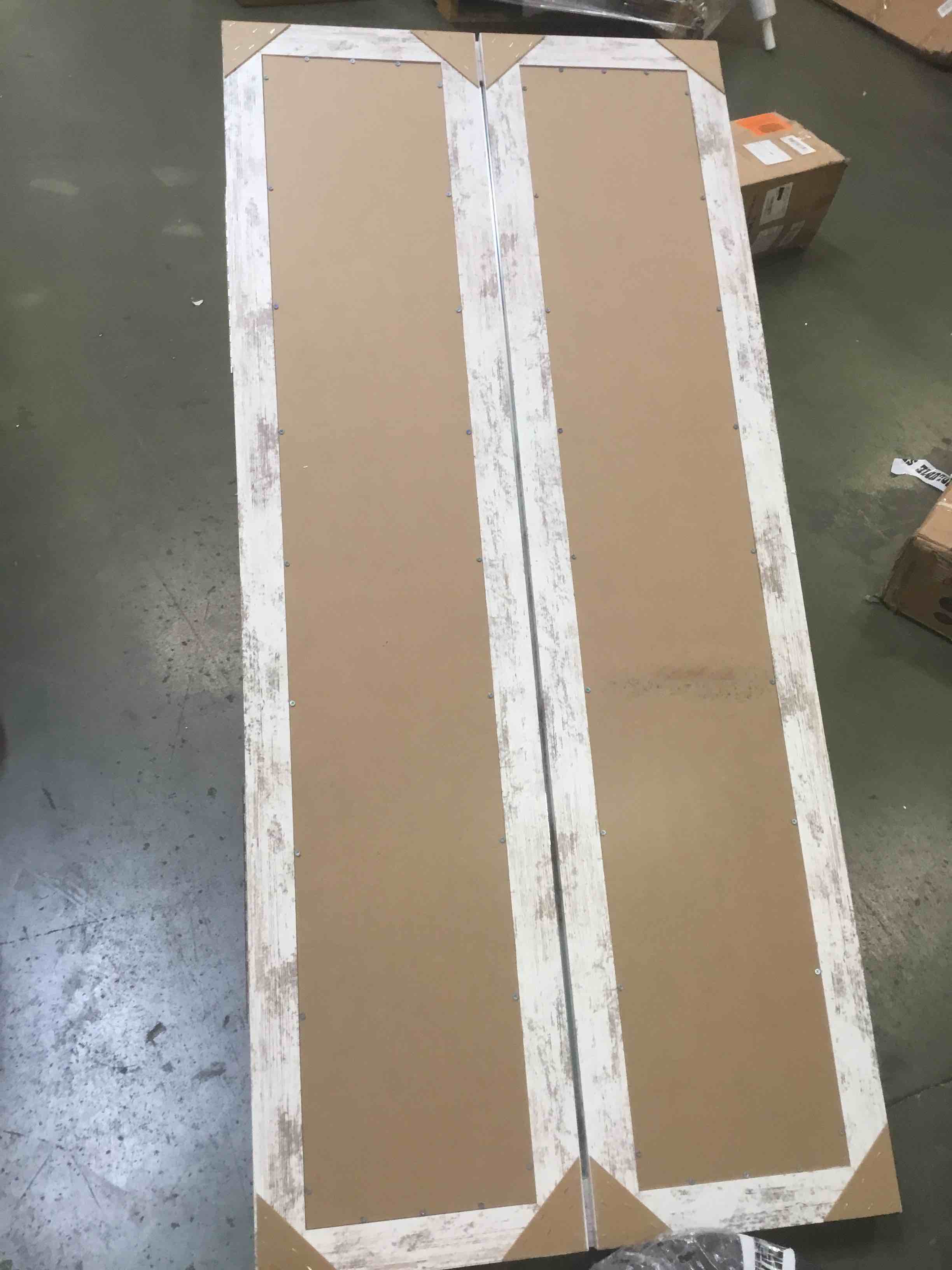 https://s3.amazonaws.com/lotting-images-prod/bidfta/ORG6271455_1714228835701.jpeg