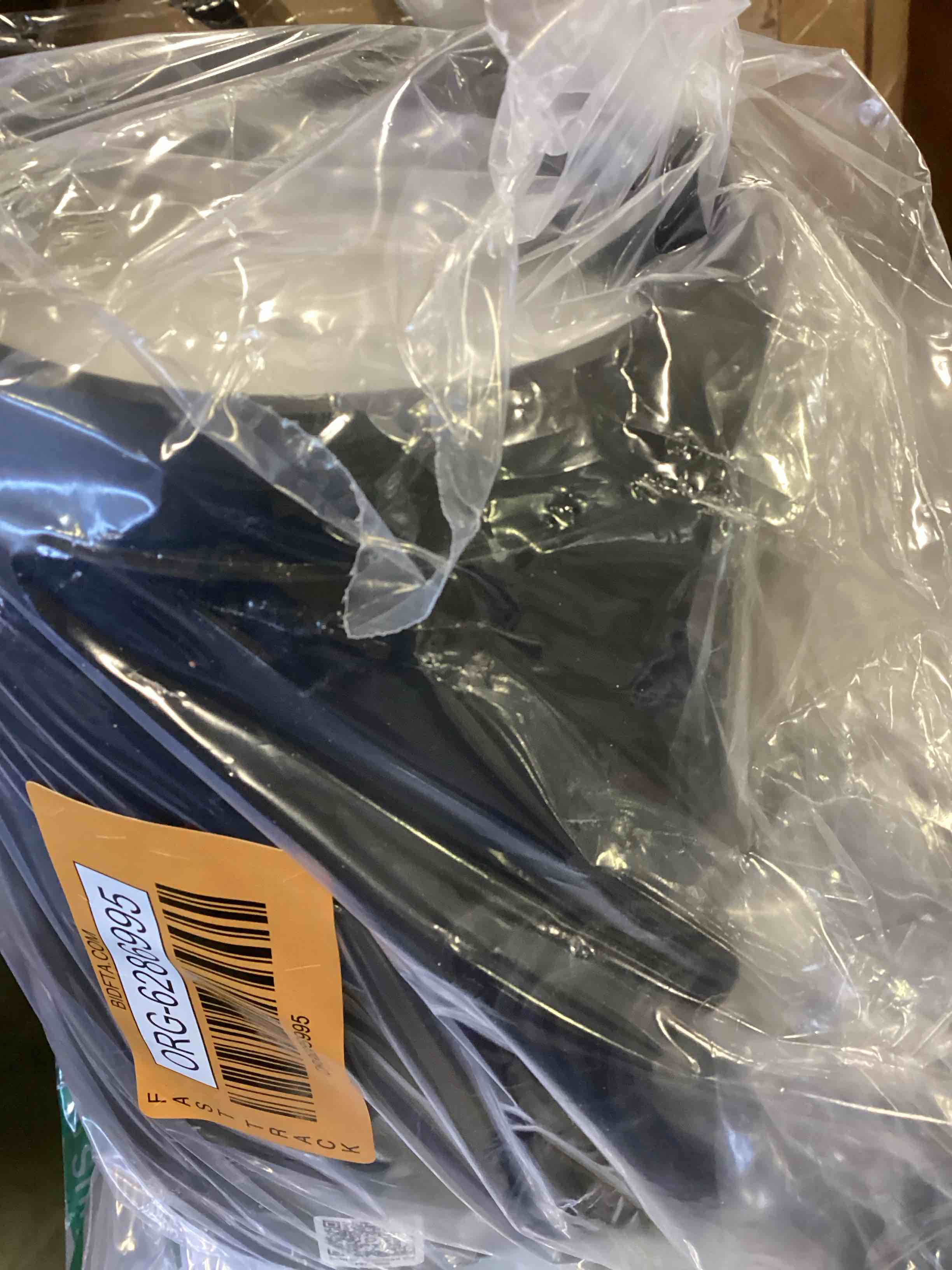 https://s3.amazonaws.com/lotting-images-prod/bidfta/ORG6286995_1714139074044.jpeg