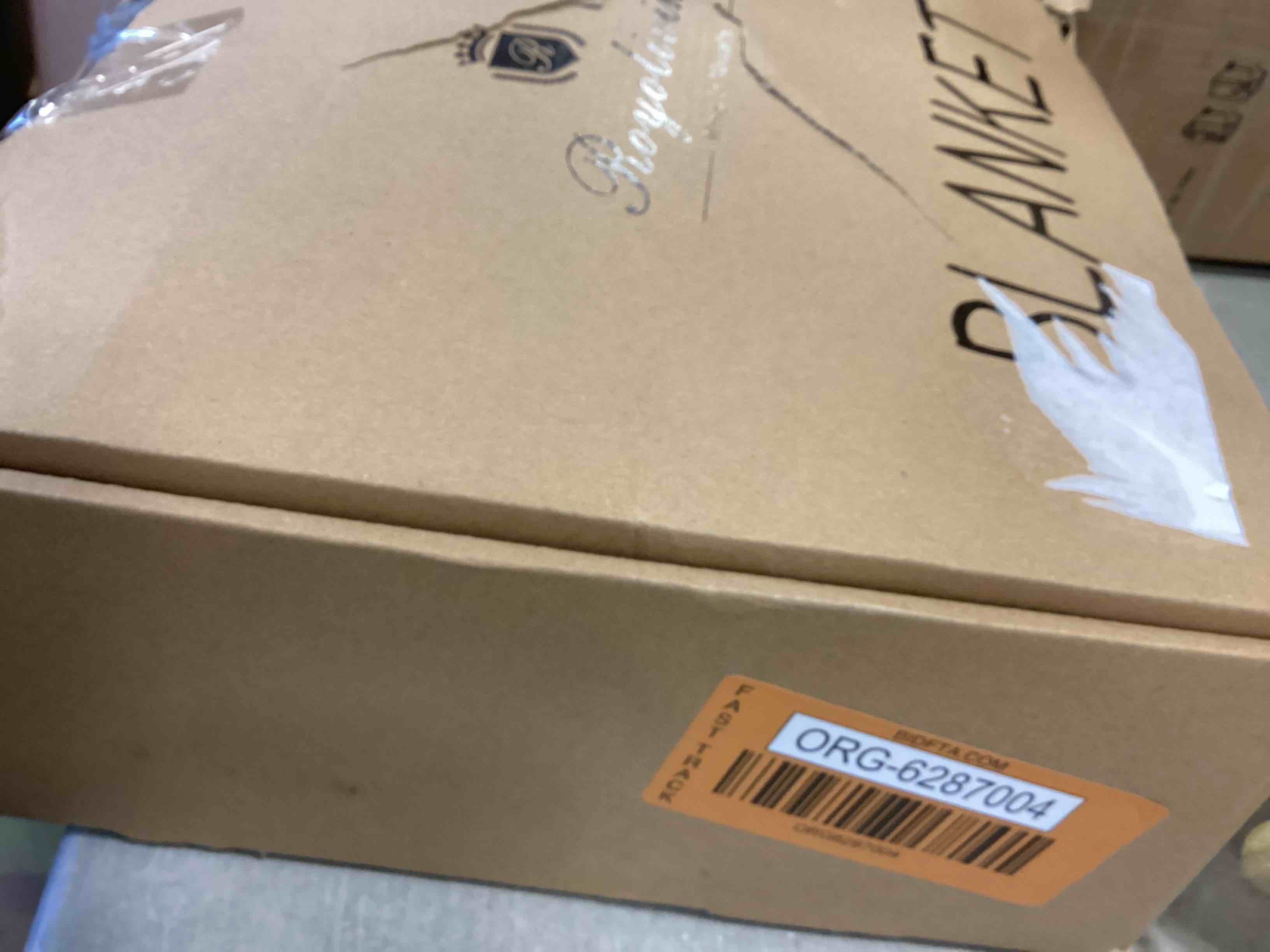https://s3.amazonaws.com/lotting-images-prod/bidfta/ORG6287004_1714139518102.jpeg