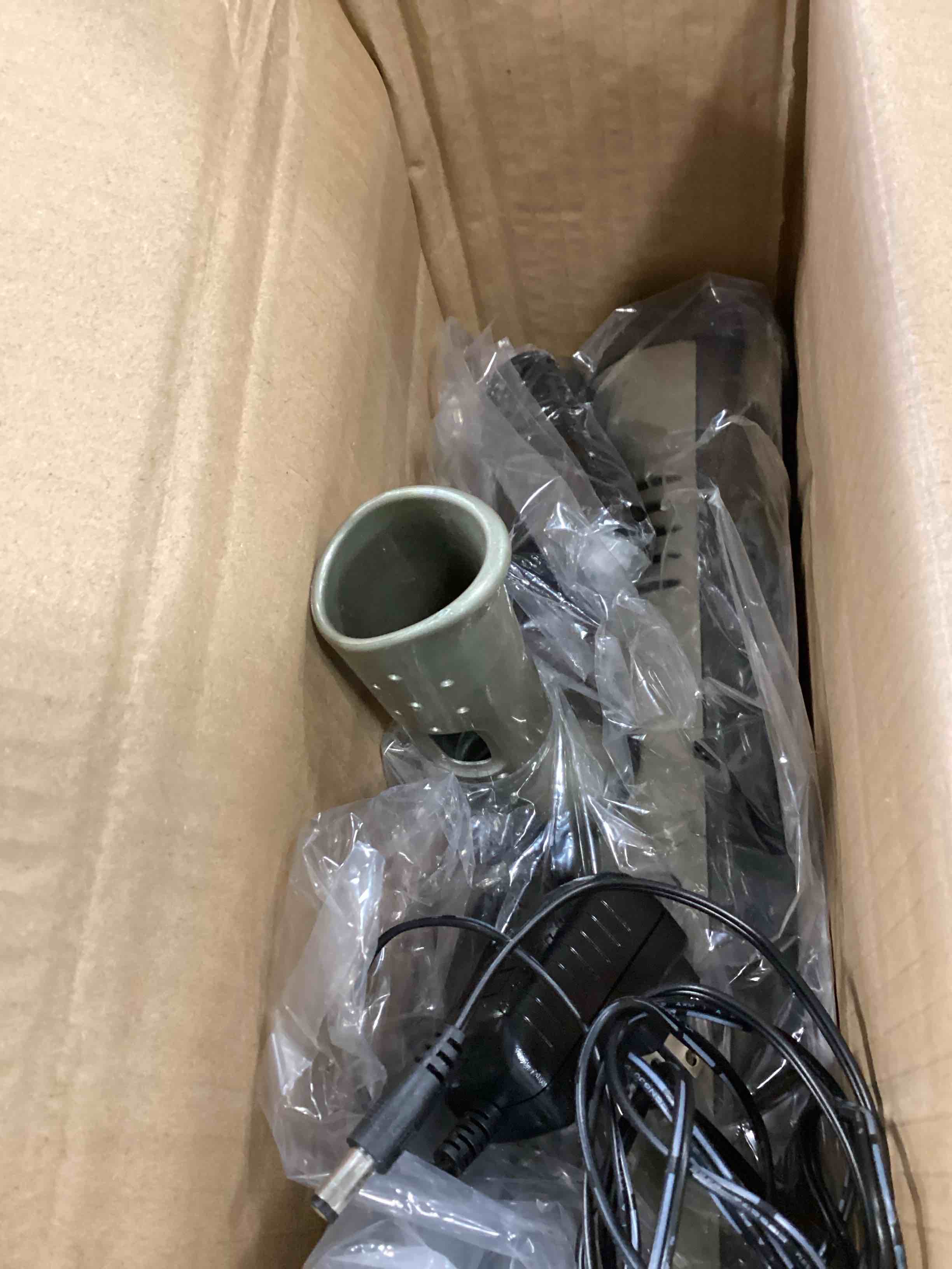 https://s3.amazonaws.com/lotting-images-prod/bidfta/ORG6287005_1714139557580.jpeg