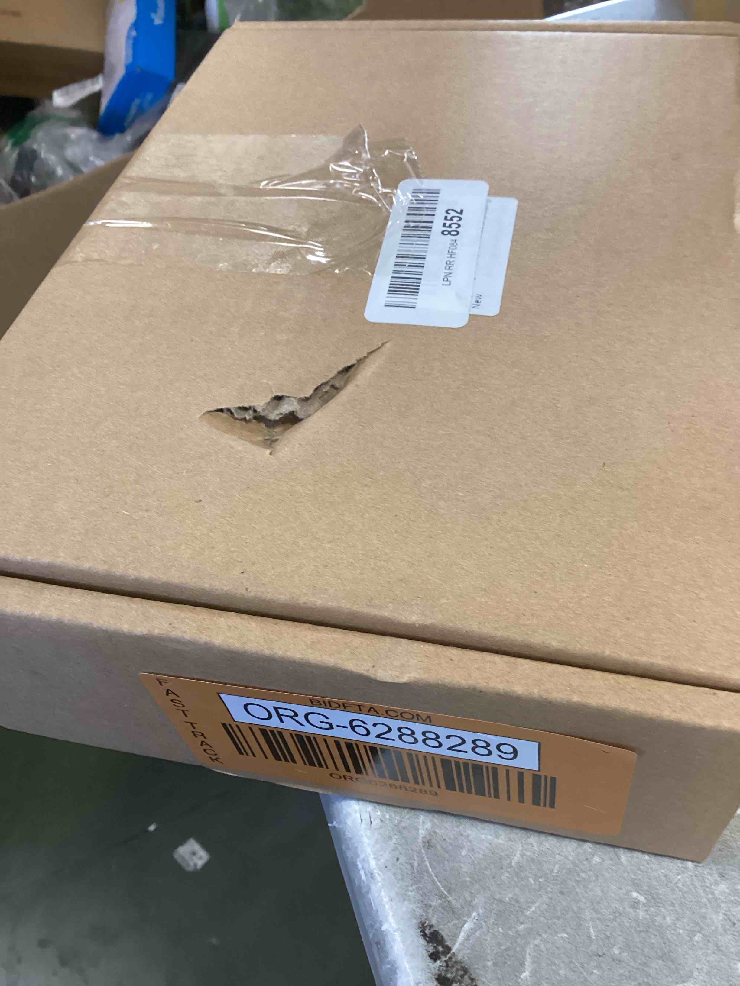 https://s3.amazonaws.com/lotting-images-prod/bidfta/ORG6288289_1714565645621.jpeg