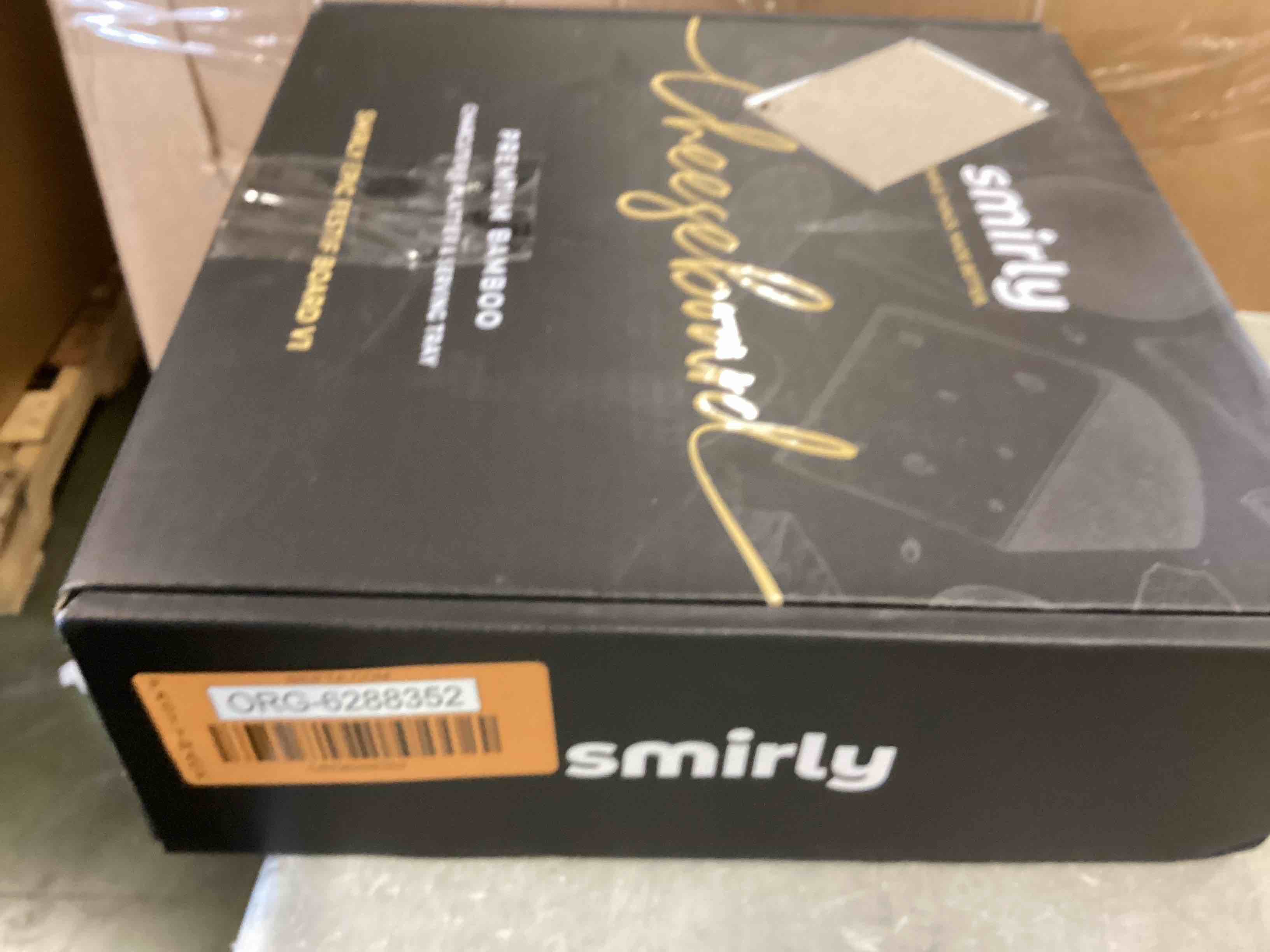 https://s3.amazonaws.com/lotting-images-prod/bidfta/ORG6288352_1714570362170.jpeg