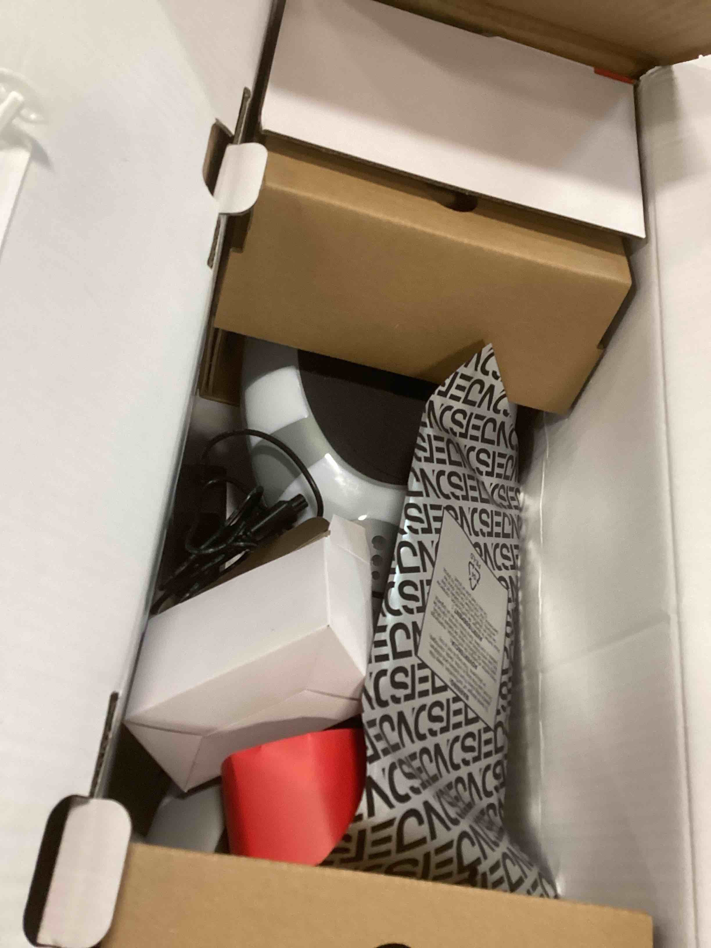 https://s3.amazonaws.com/lotting-images-prod/bidfta/ORG6290653_1714573602813.jpeg