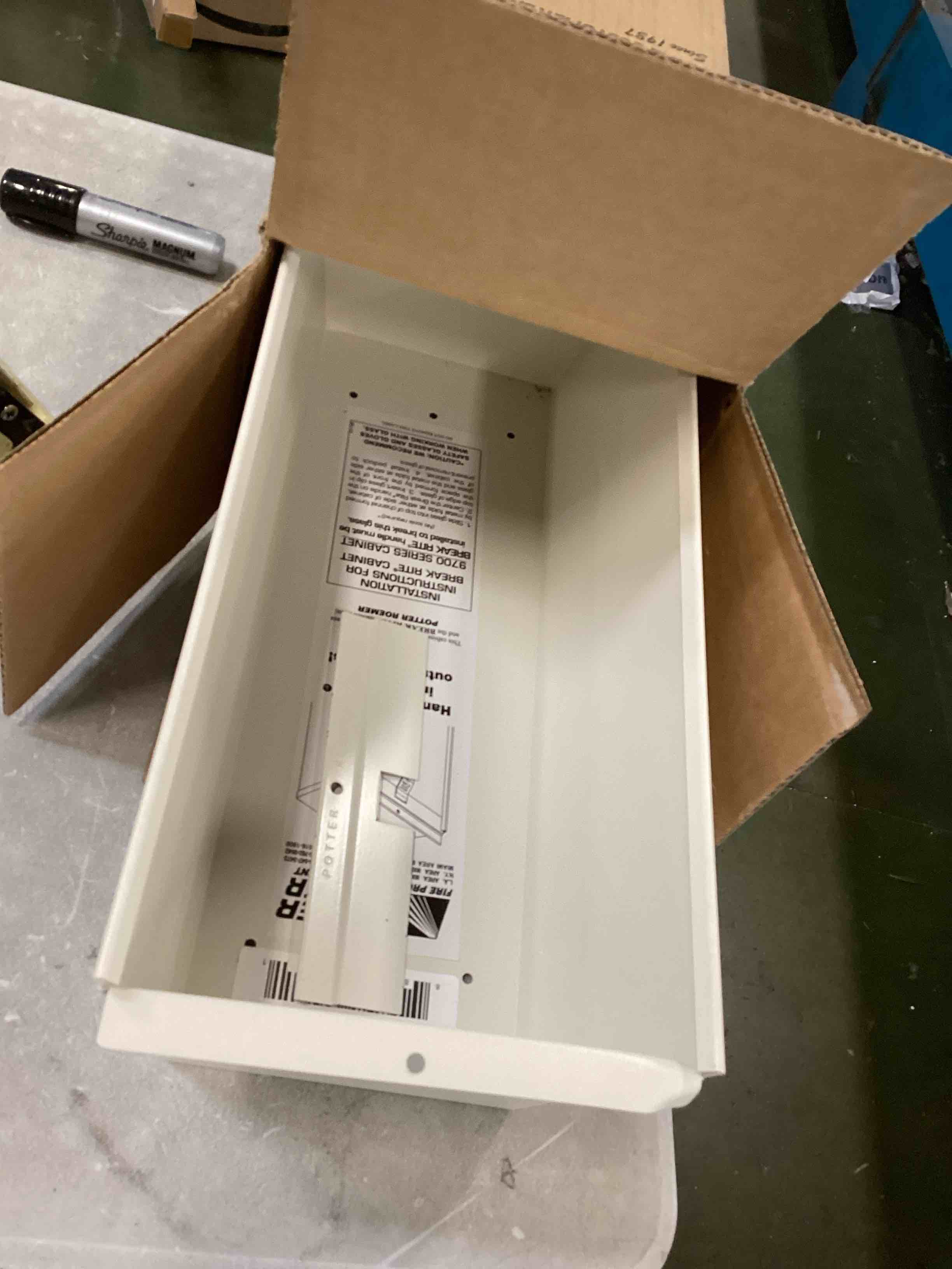 https://s3.amazonaws.com/lotting-images-prod/bidfta/ORG6293303_1714567359180.jpeg