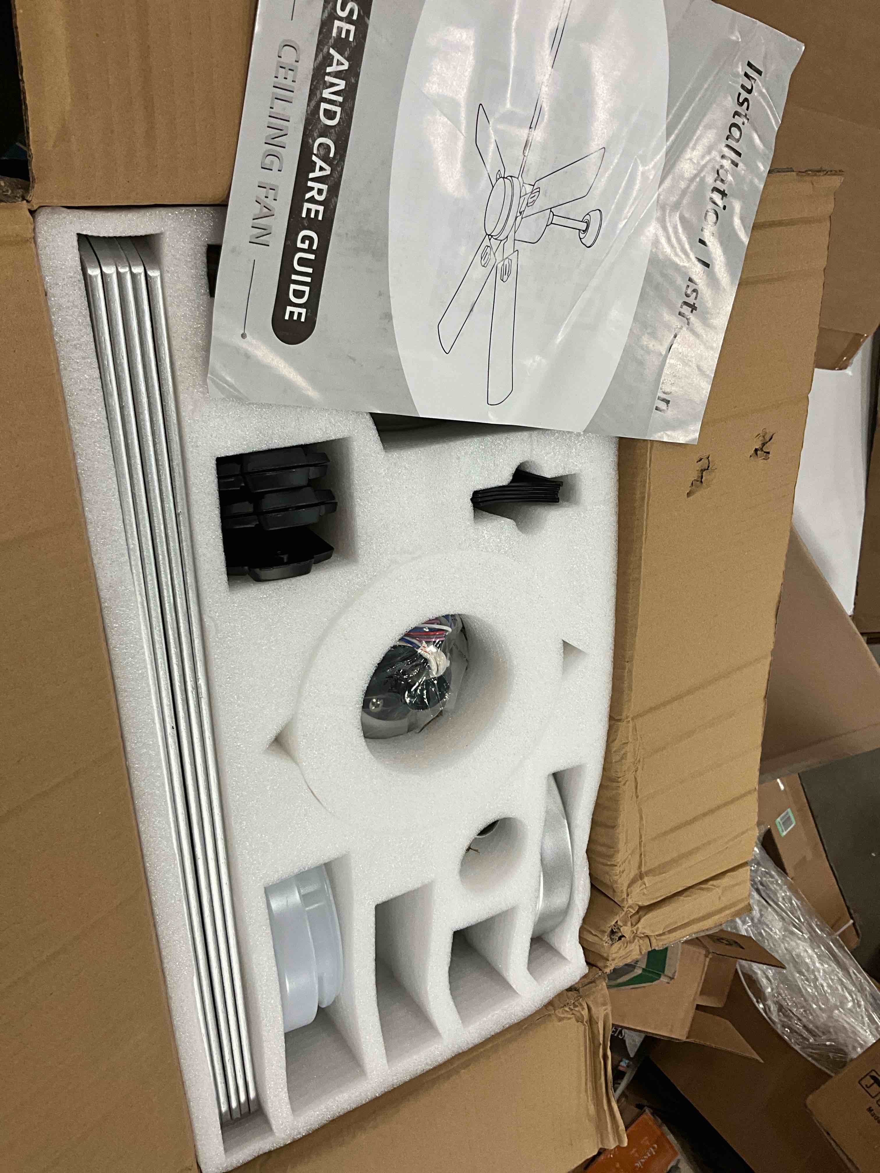 https://s3.amazonaws.com/lotting-images-prod/bidfta/ORG6303267_1727295515932.jpeg