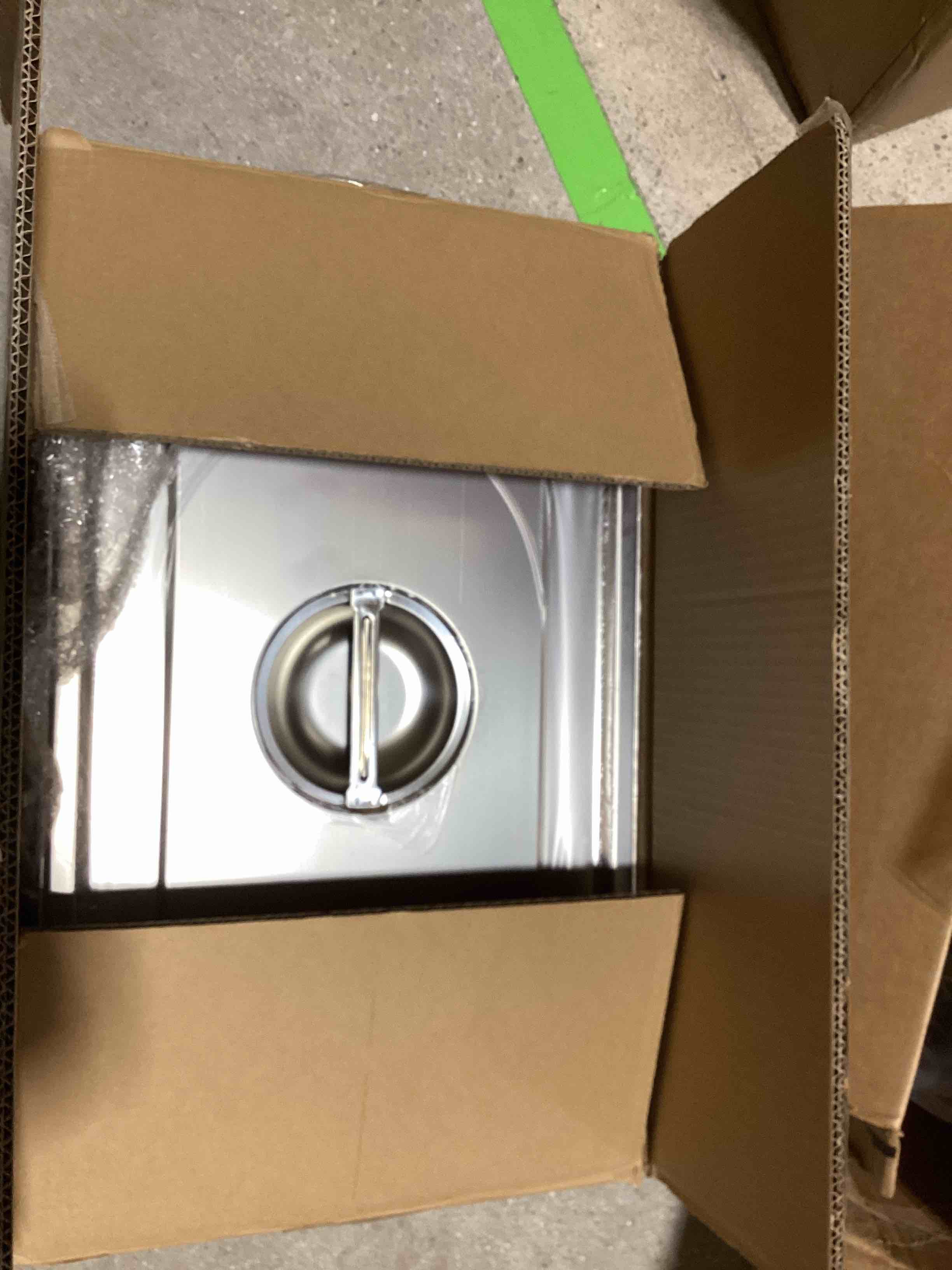 https://s3.amazonaws.com/lotting-images-prod/bidfta/ORG6306731_1724680130259.jpeg