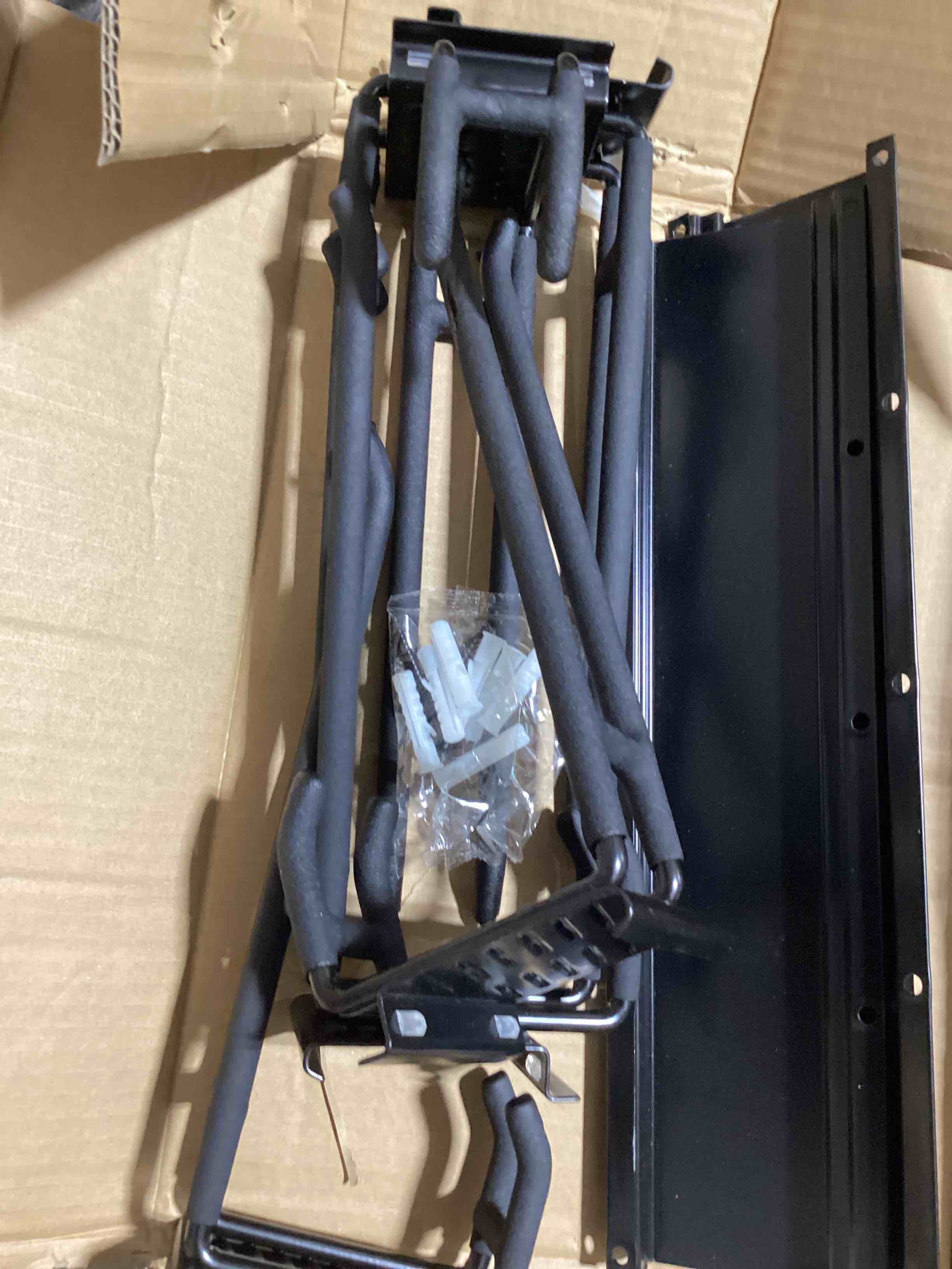 https://s3.amazonaws.com/lotting-images-prod/bidfta/ORG6306738_1724682894751.jpeg