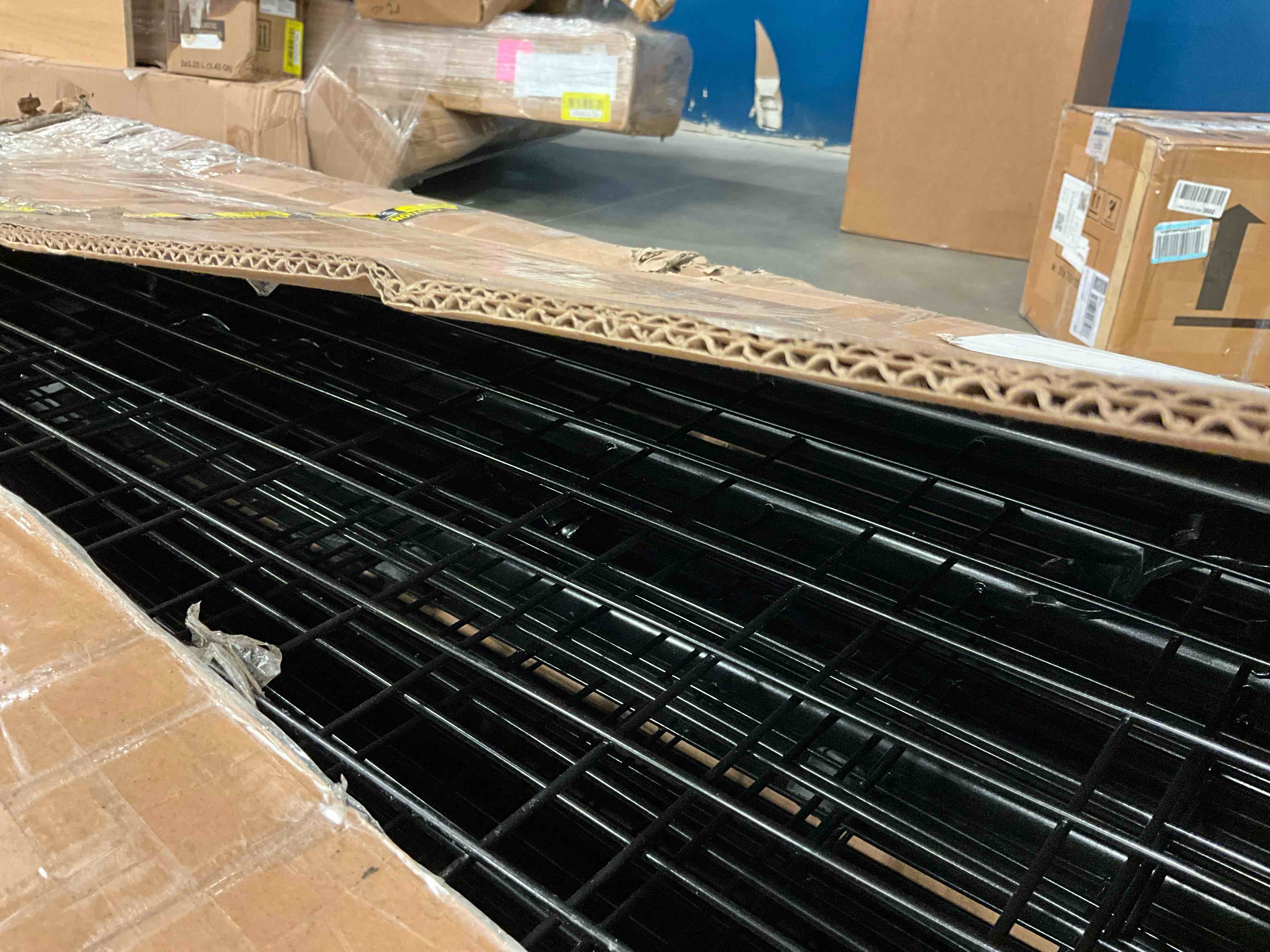 https://s3.amazonaws.com/lotting-images-prod/bidfta/ORG6311706_1716228589393.jpeg