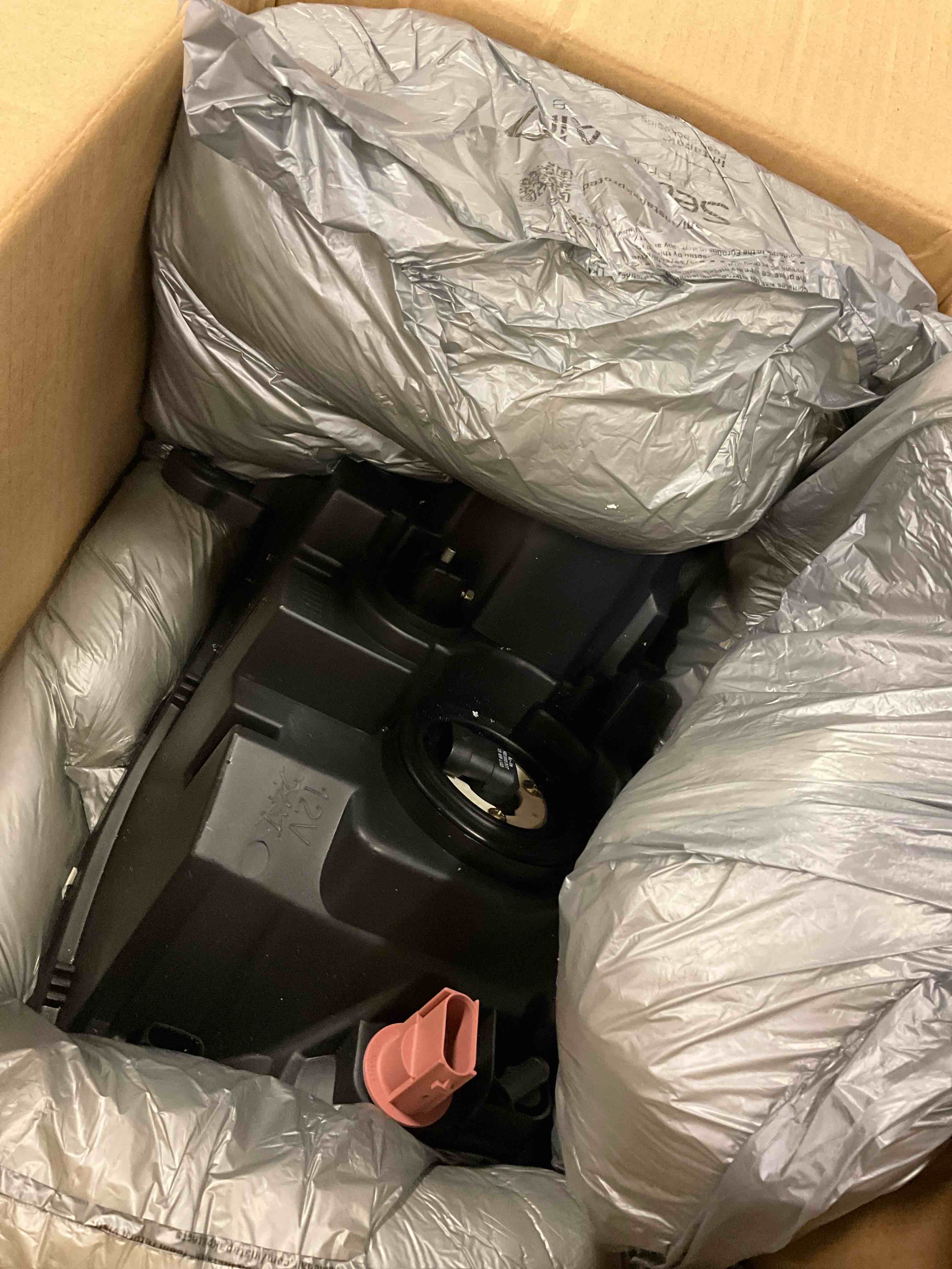 https://s3.amazonaws.com/lotting-images-prod/bidfta/ORG6311823_1716562868899.jpeg