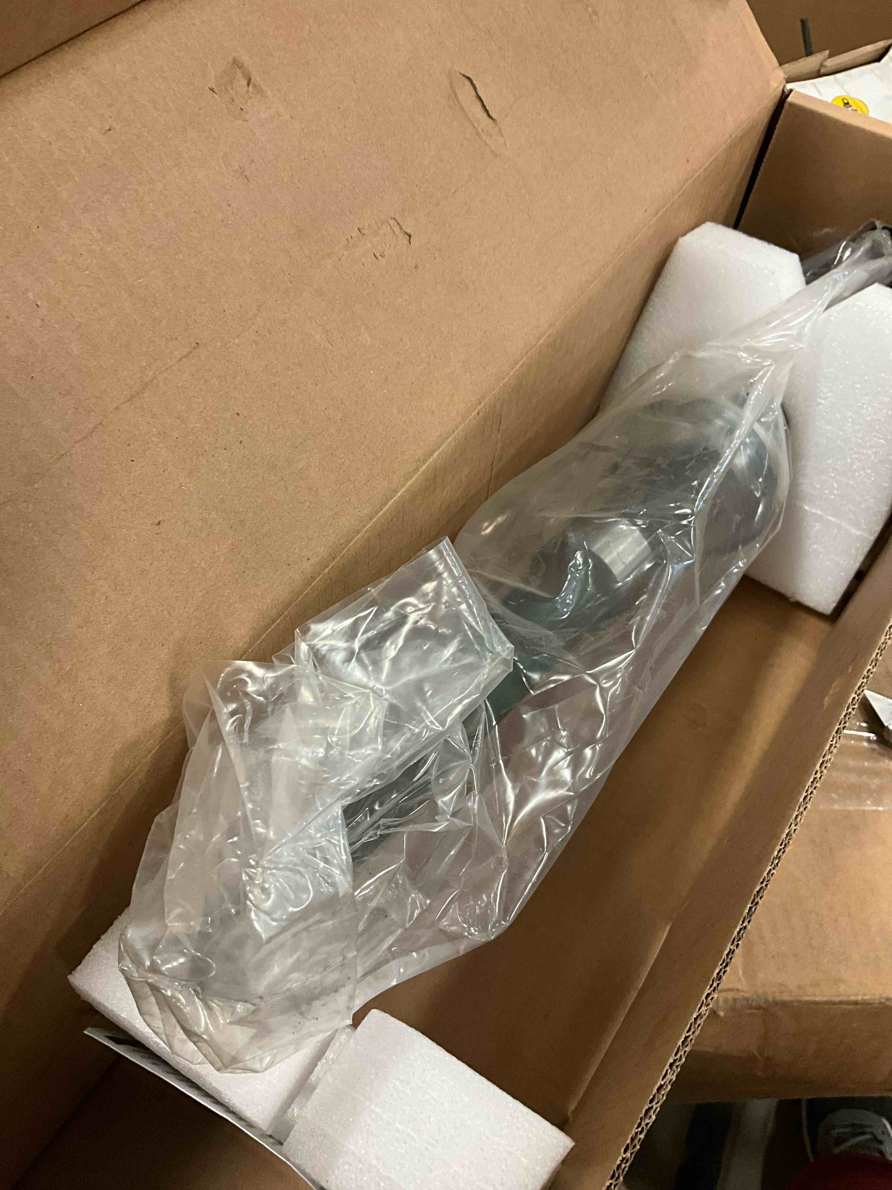 https://s3.amazonaws.com/lotting-images-prod/bidfta/ORG6311845_1716571164611.jpeg