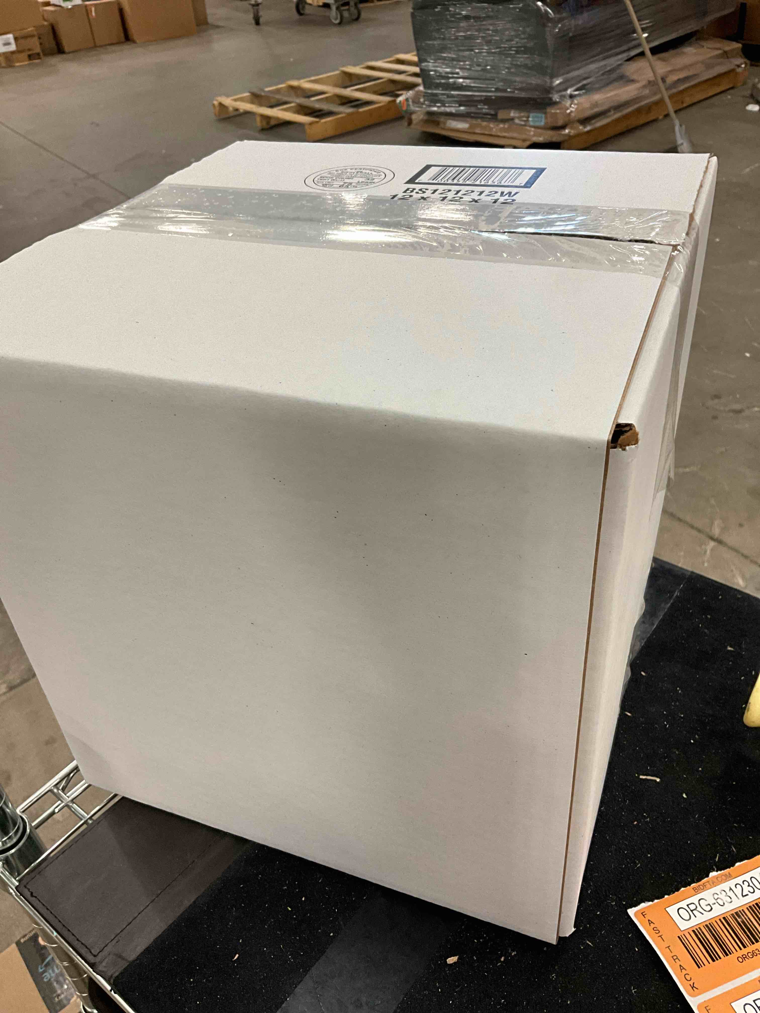 https://s3.amazonaws.com/lotting-images-prod/bidfta/ORG6312300_1717516570438.jpeg