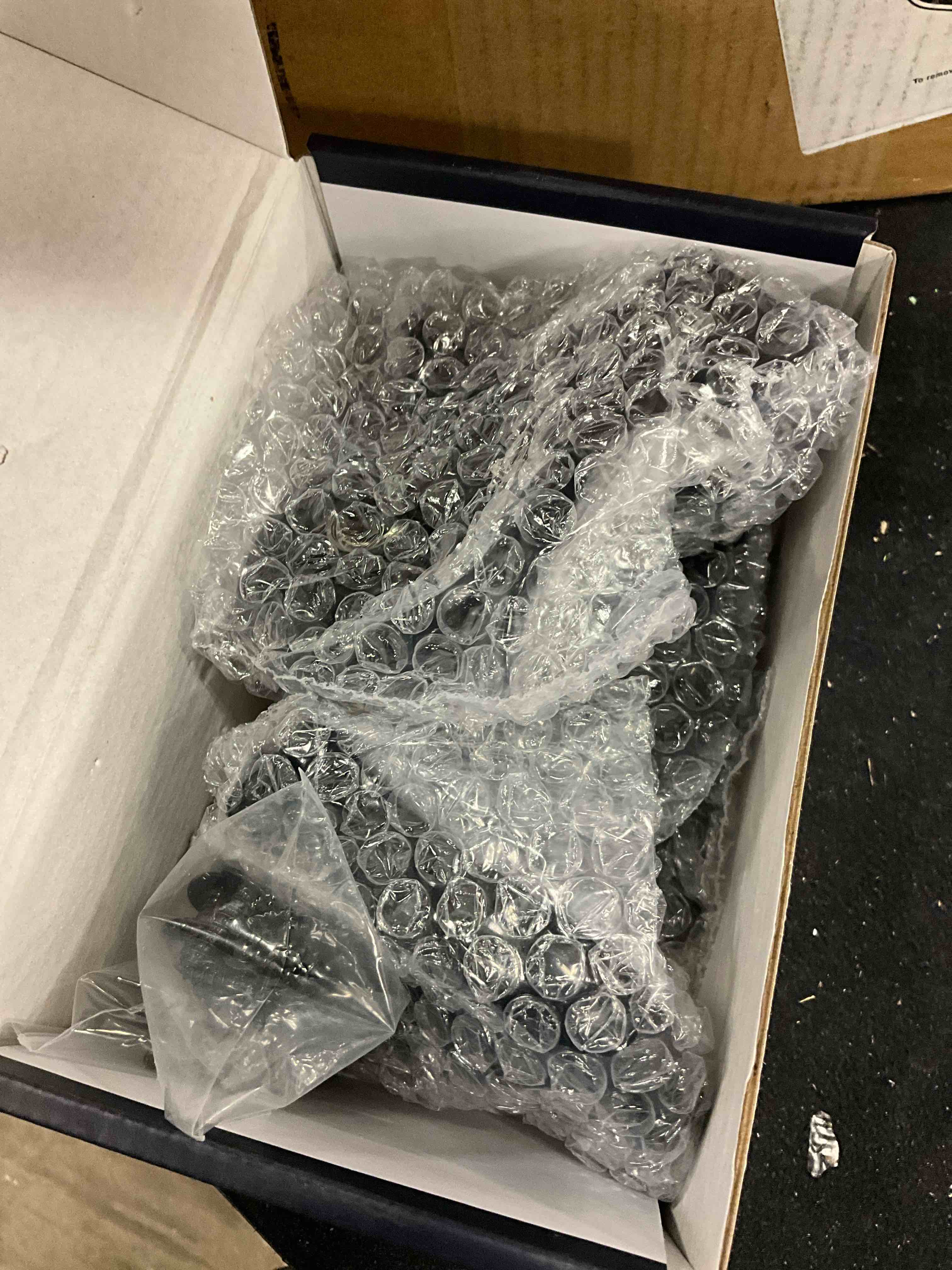 https://s3.amazonaws.com/lotting-images-prod/bidfta/ORG6312357_1717531795767.jpeg