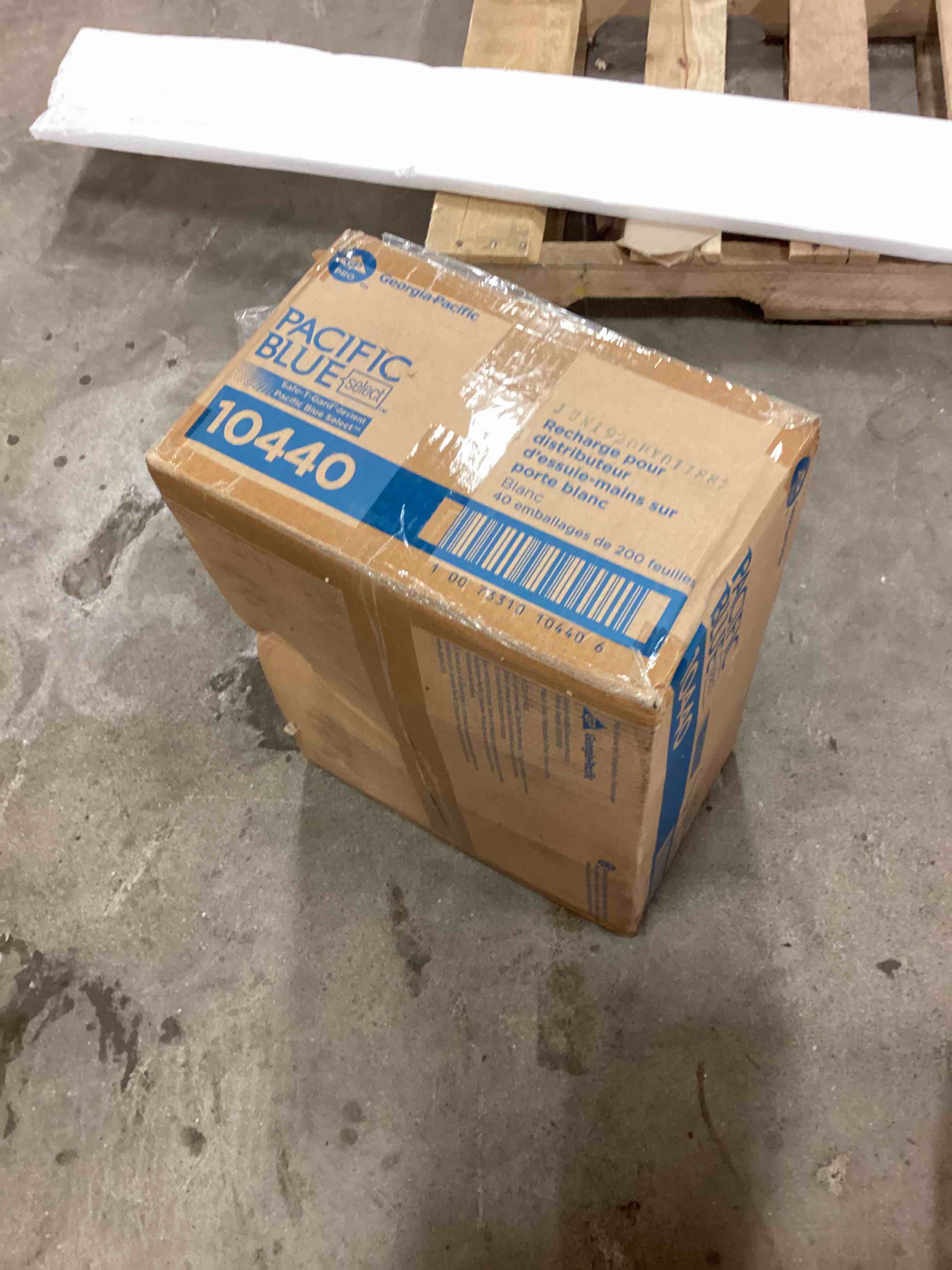 https://s3.amazonaws.com/lotting-images-prod/bidfta/ORG6315857_1716564480990.jpeg