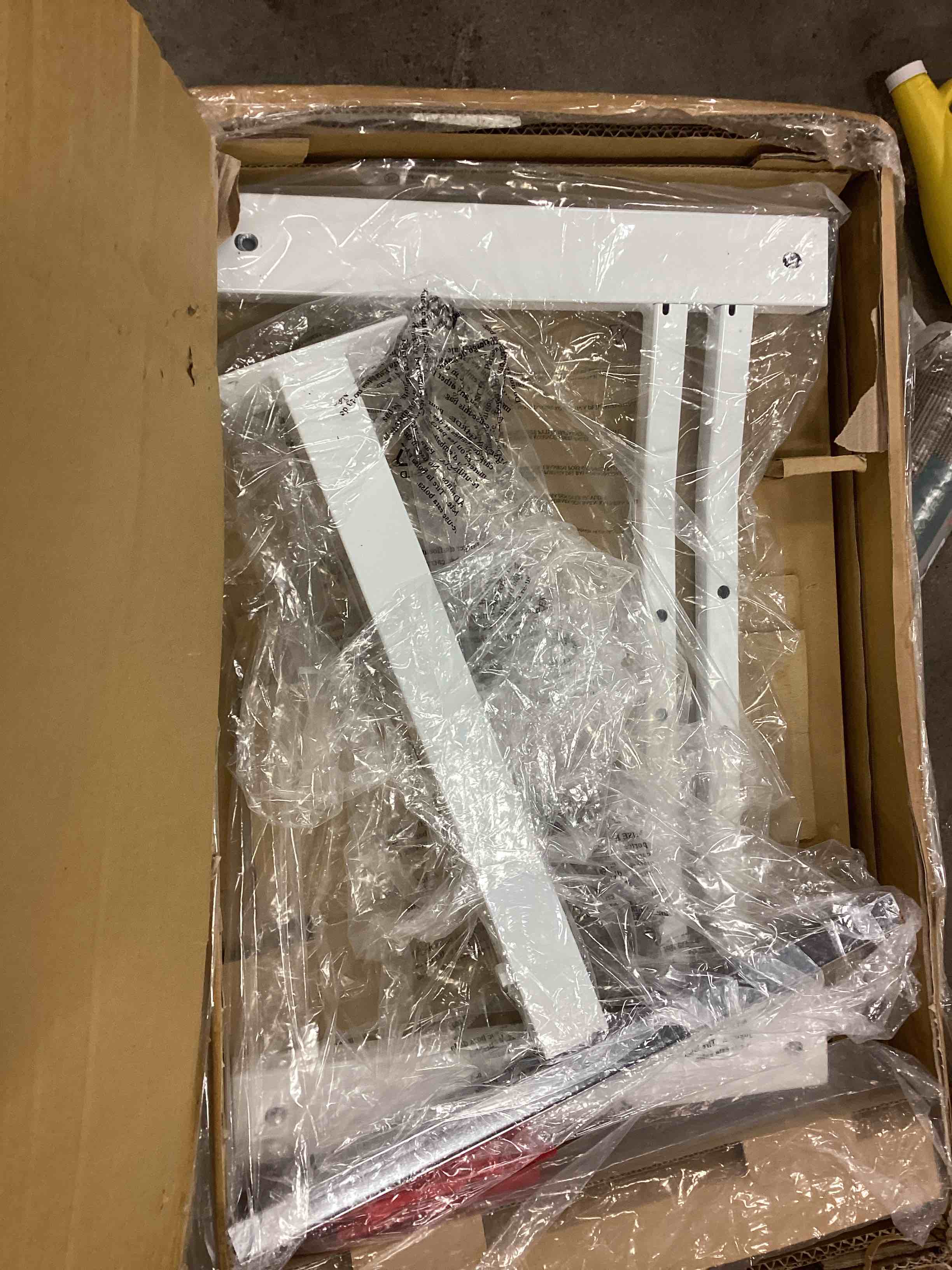 https://s3.amazonaws.com/lotting-images-prod/bidfta/ORG6315861_1716566015060.jpeg