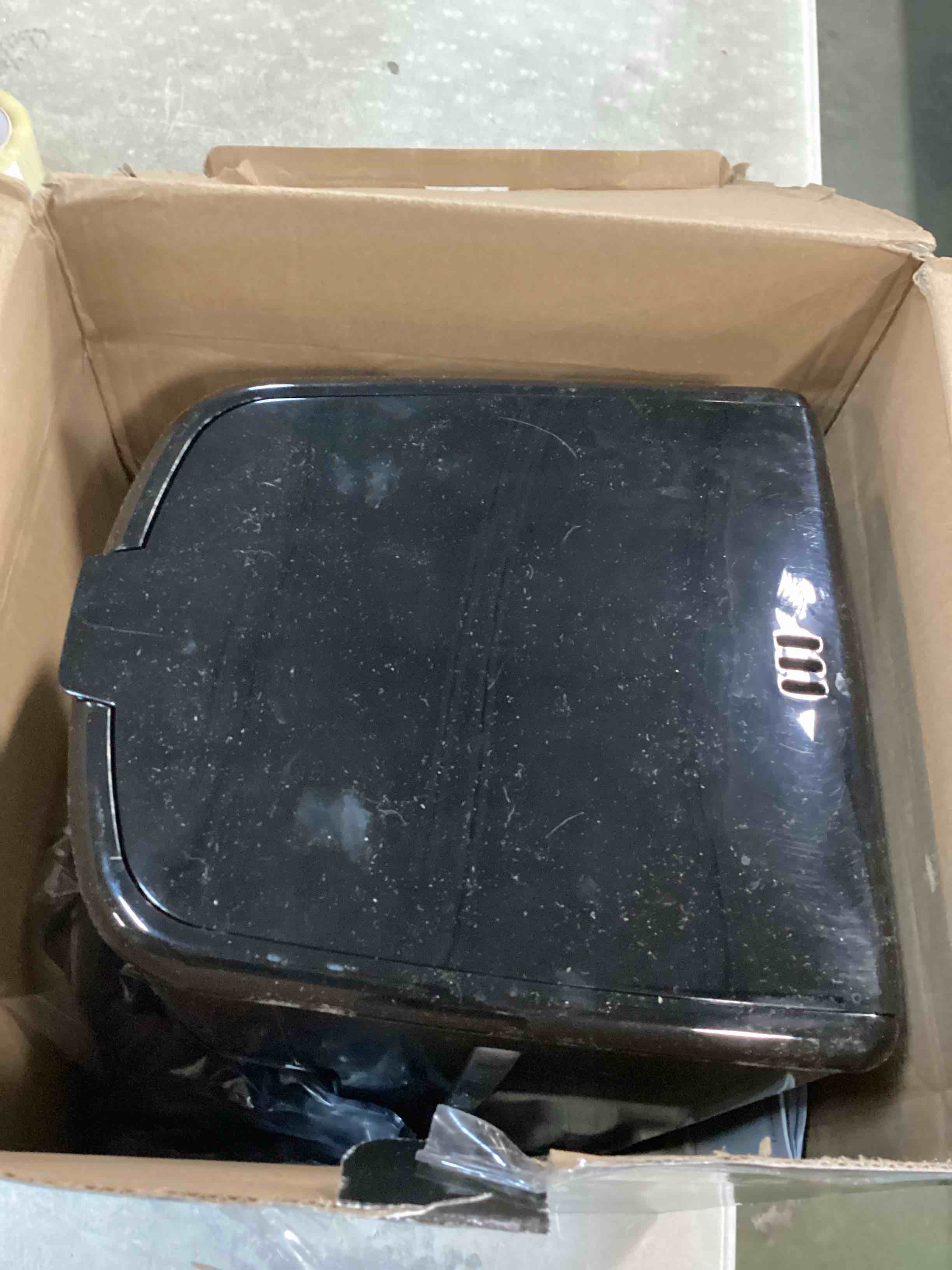 https://s3.amazonaws.com/lotting-images-prod/bidfta/ORG6332478_1712779474971.jpeg