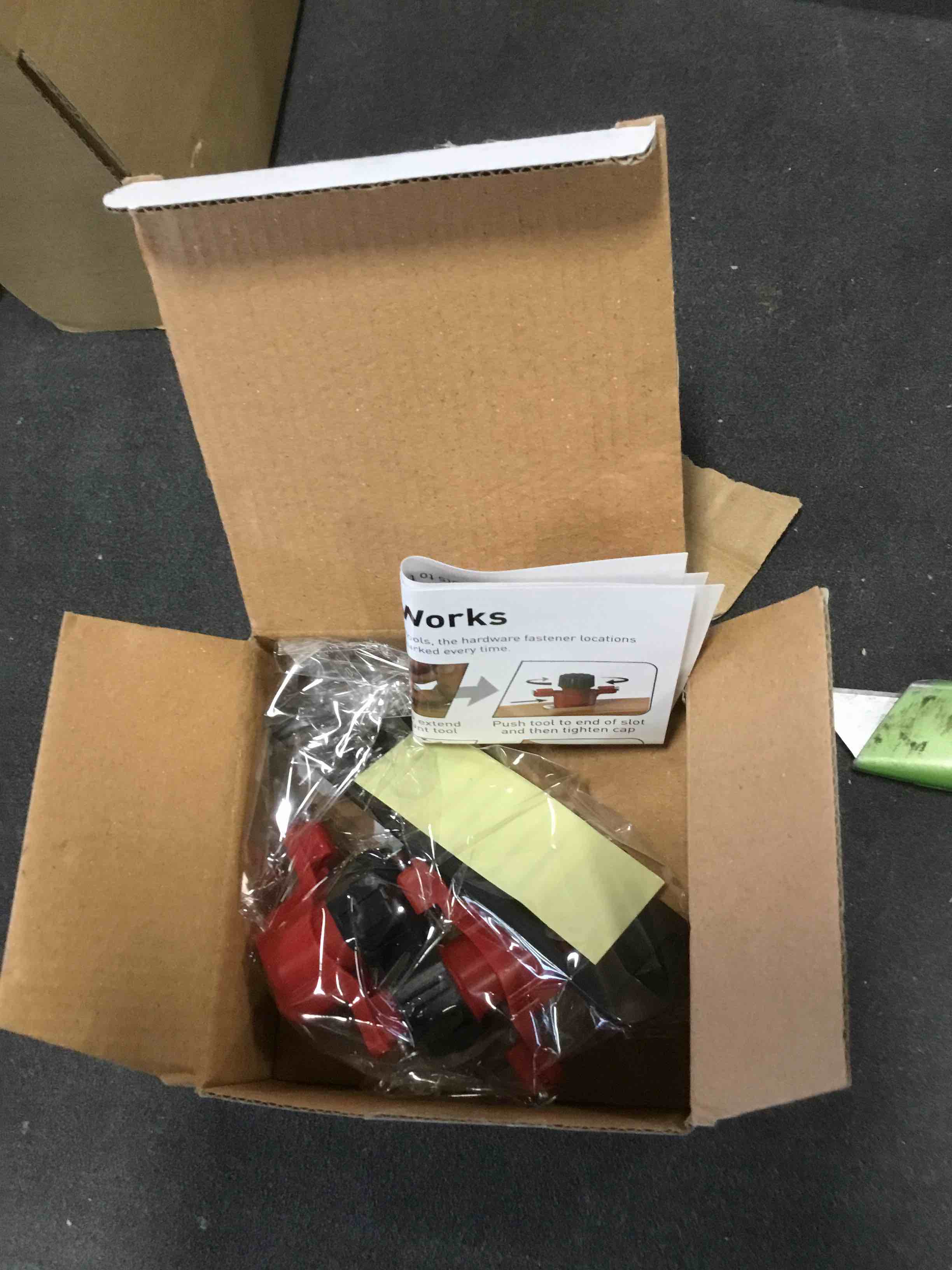 https://s3.amazonaws.com/lotting-images-prod/bidfta/ORG6334654_1712777079339.jpeg