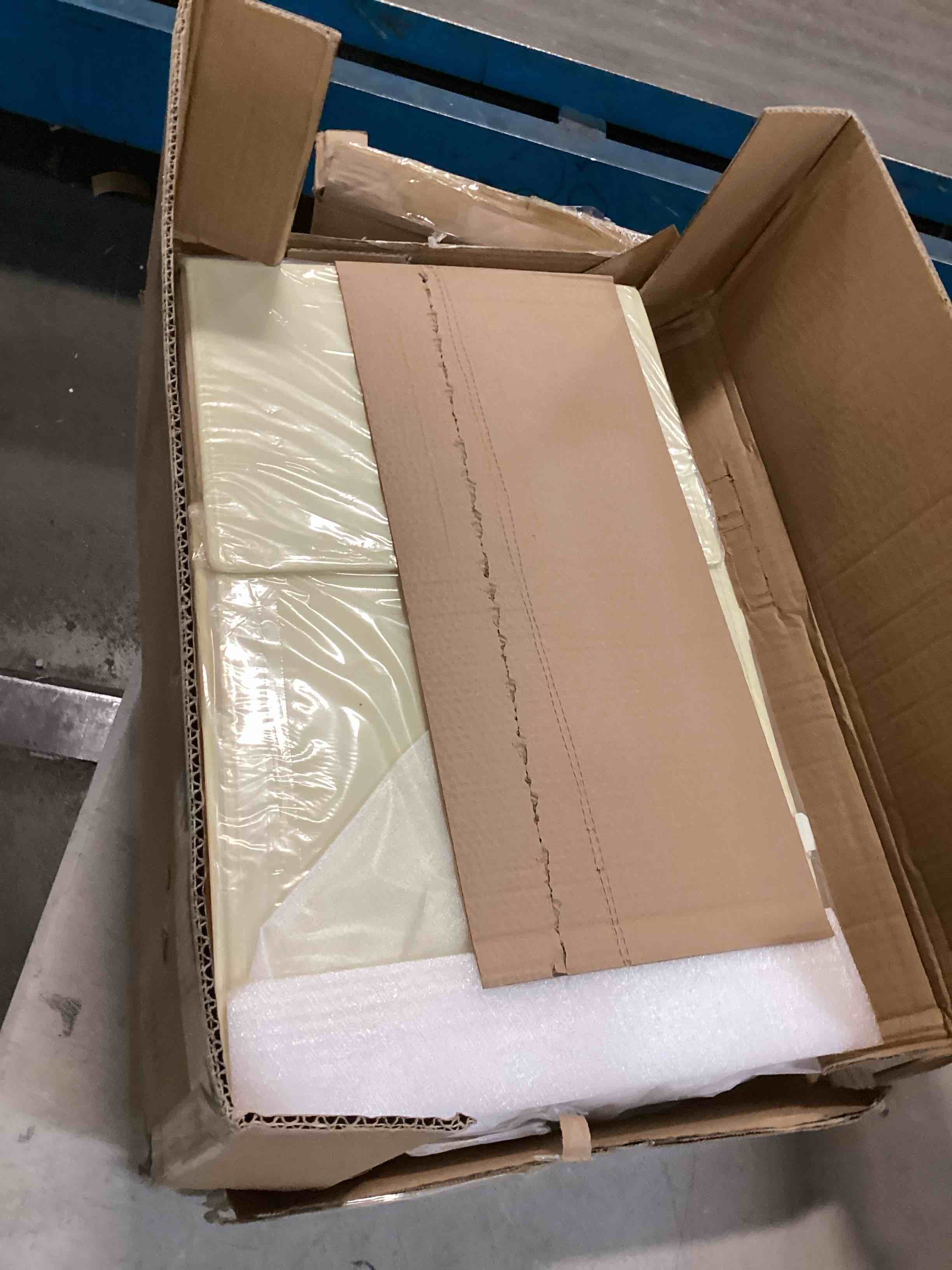 https://s3.amazonaws.com/lotting-images-prod/bidfta/ORG6335266_1712236639739.jpeg