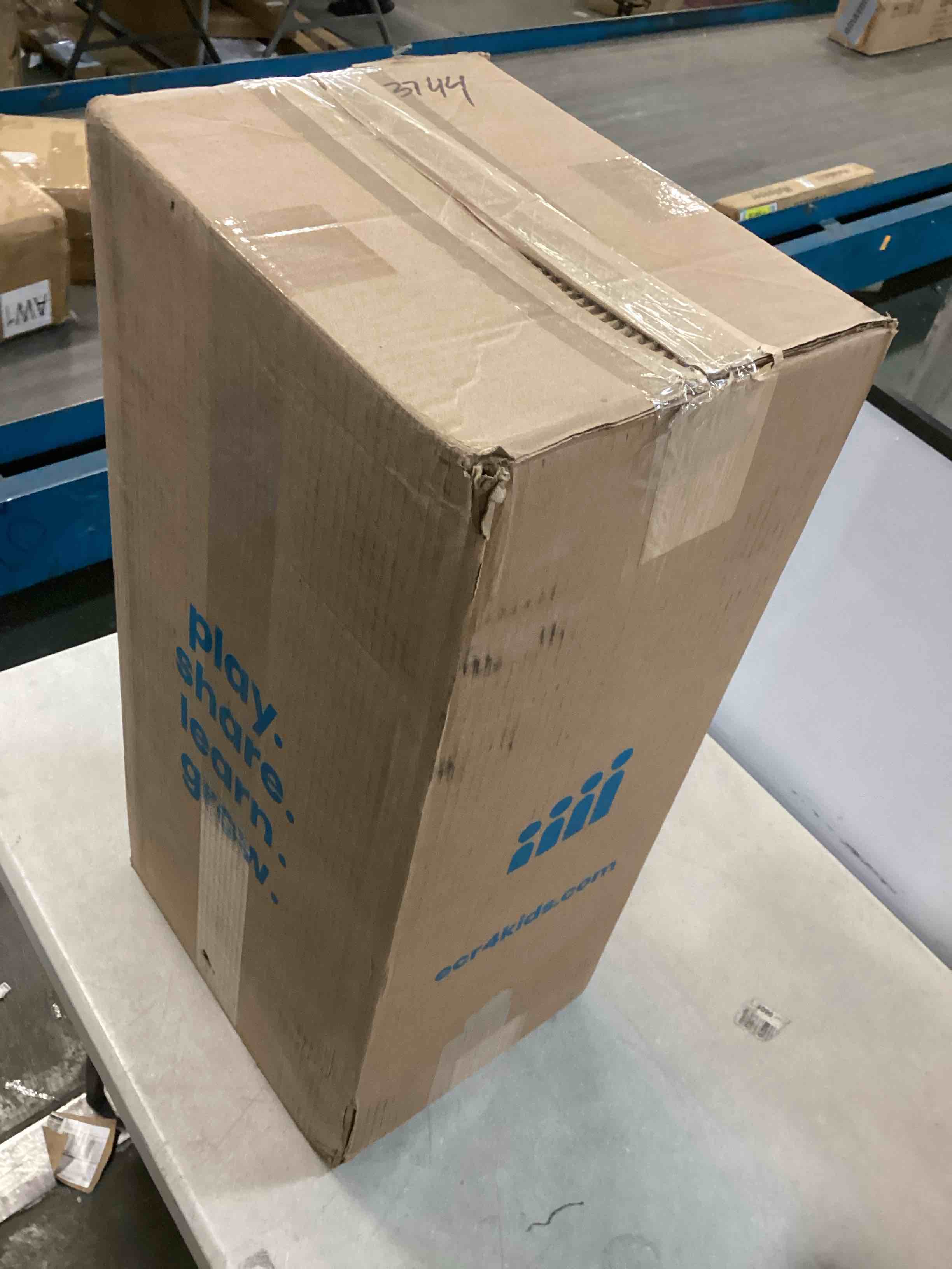 https://s3.amazonaws.com/lotting-images-prod/bidfta/ORG6335327_1712243467991.jpeg
