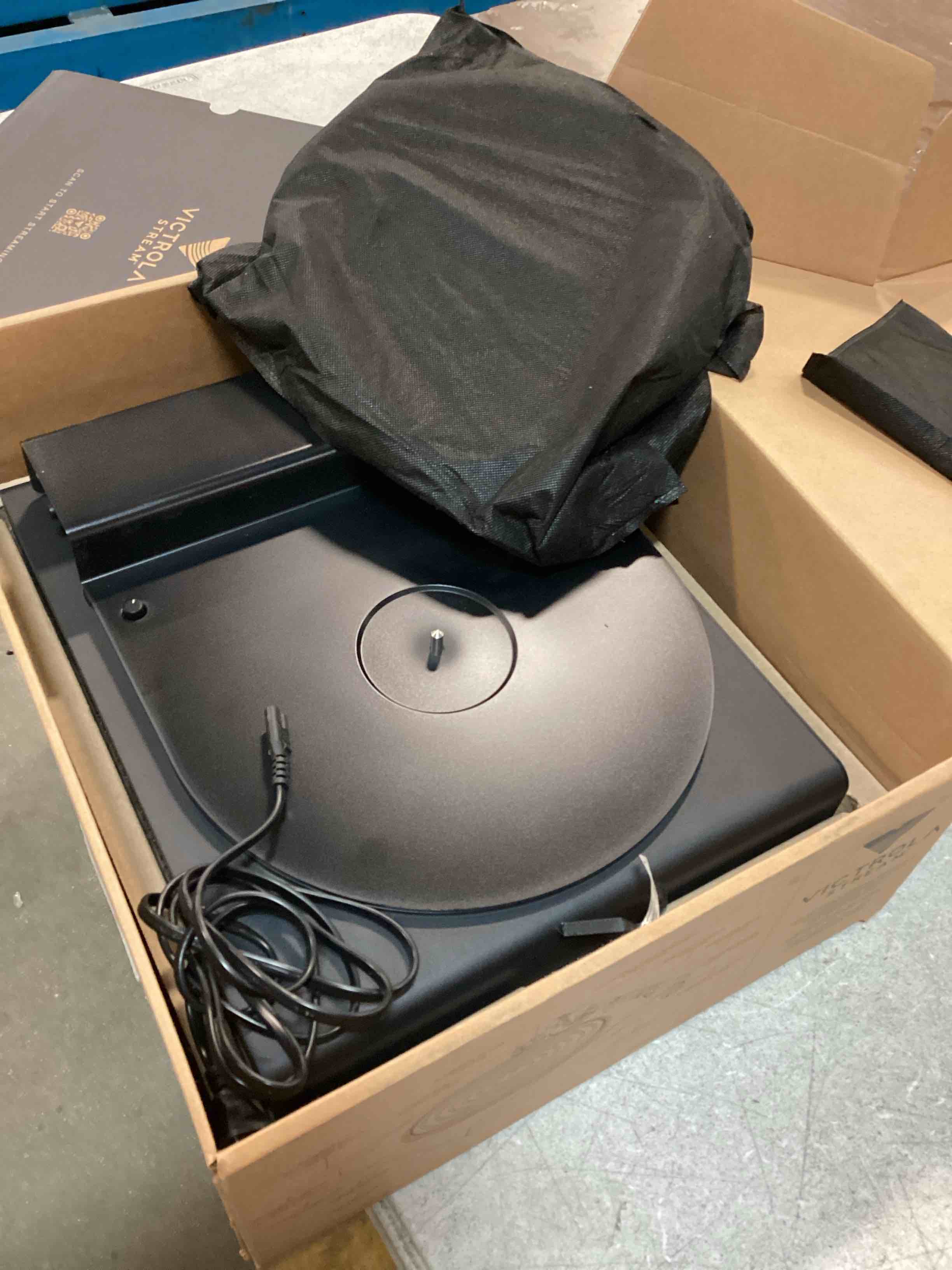https://s3.amazonaws.com/lotting-images-prod/bidfta/ORG6335888_1712581703965.jpeg