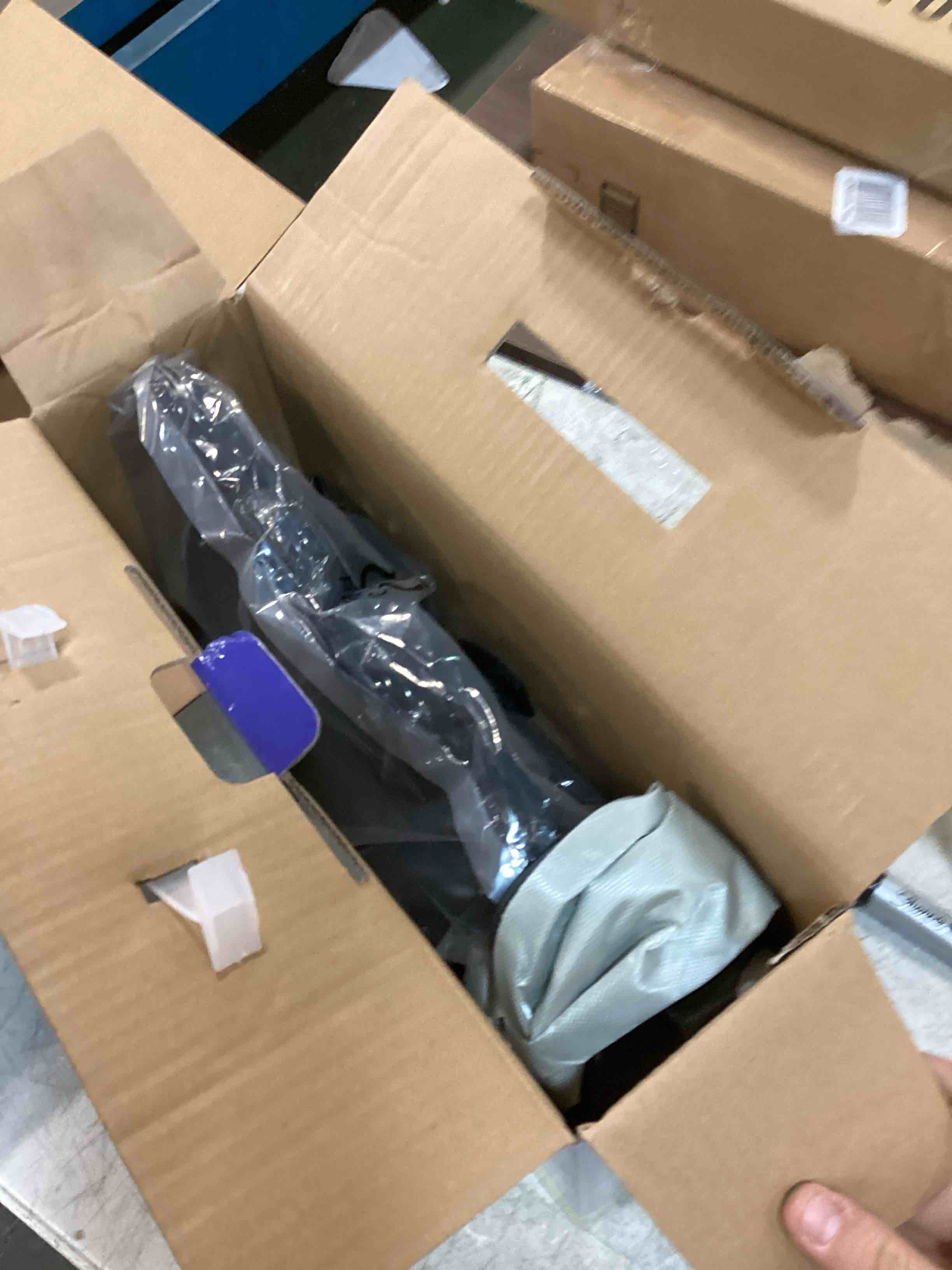 https://s3.amazonaws.com/lotting-images-prod/bidfta/ORG6336087_1712606542532.jpeg