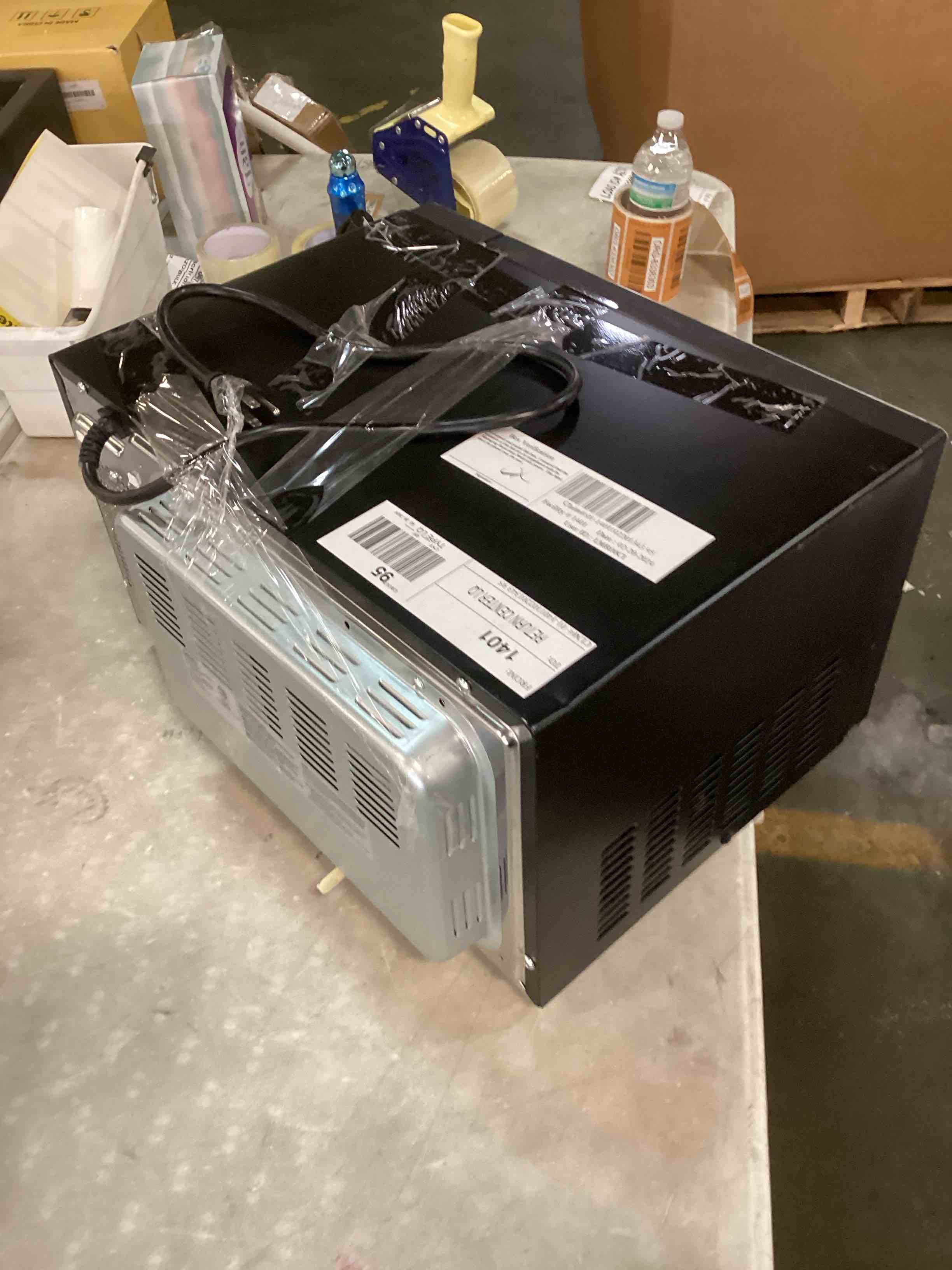 https://s3.amazonaws.com/lotting-images-prod/bidfta/ORG6336297_1712692672998.jpeg