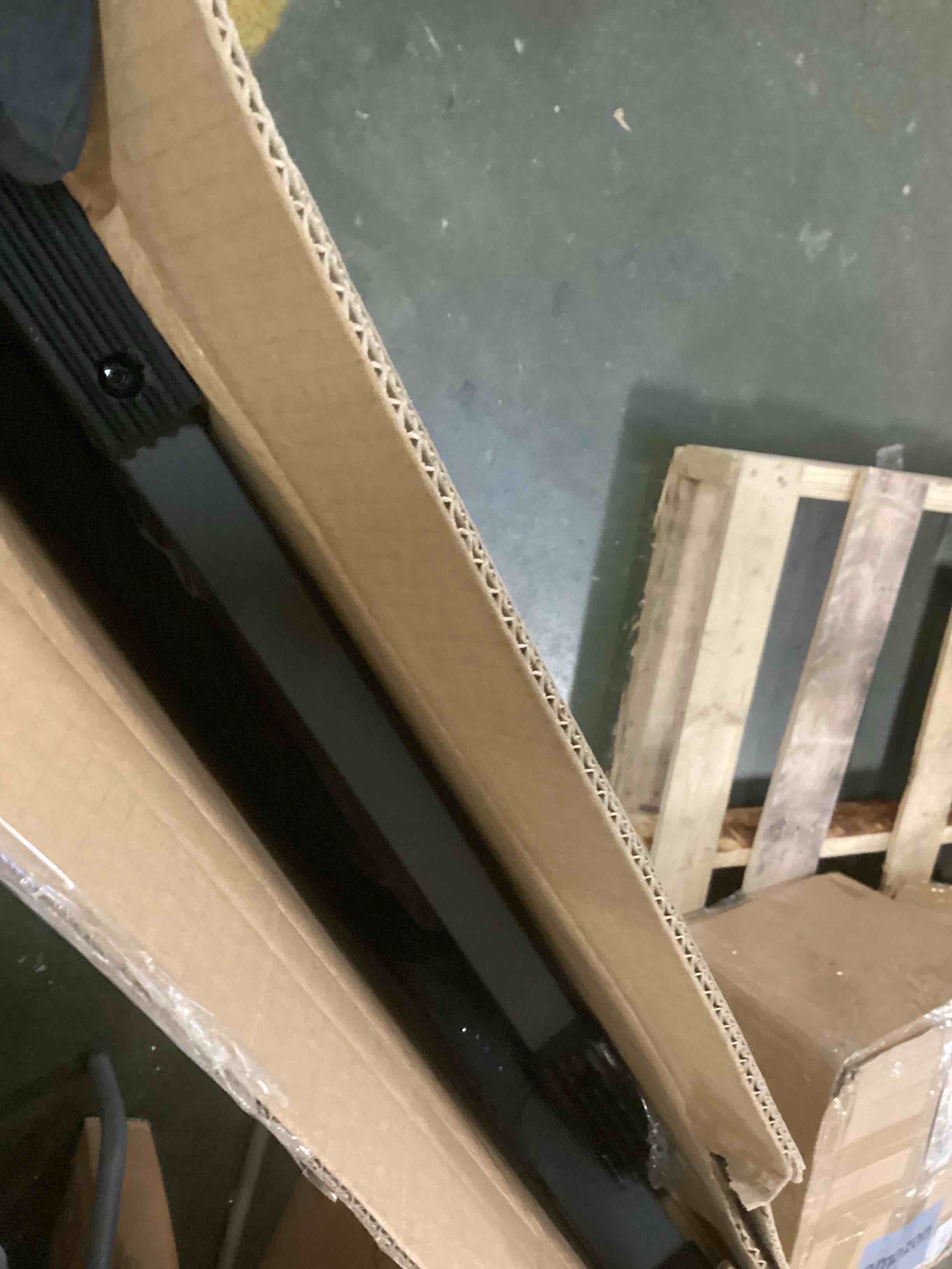https://s3.amazonaws.com/lotting-images-prod/bidfta/ORG6336939_1712319126675.jpeg