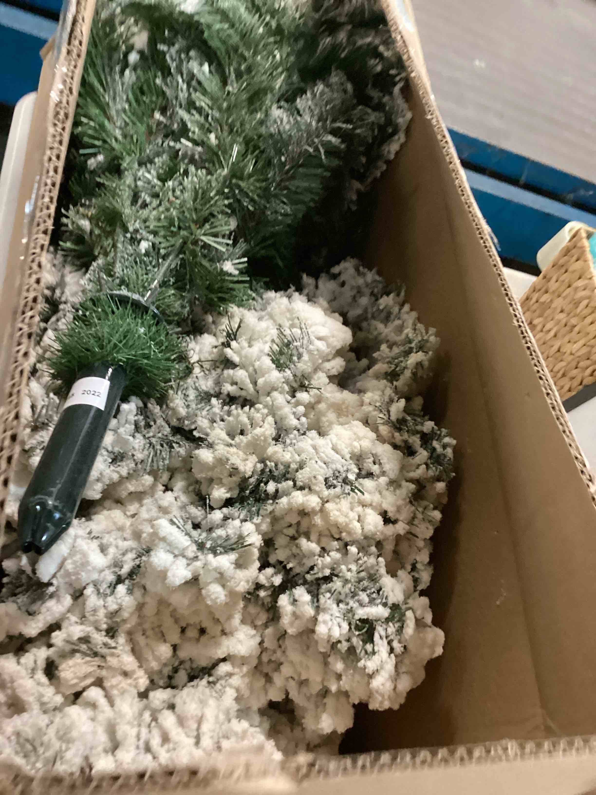 Vickerman 4.5' x 44" Flkd Alaskan Pine 349 Tips - A806345