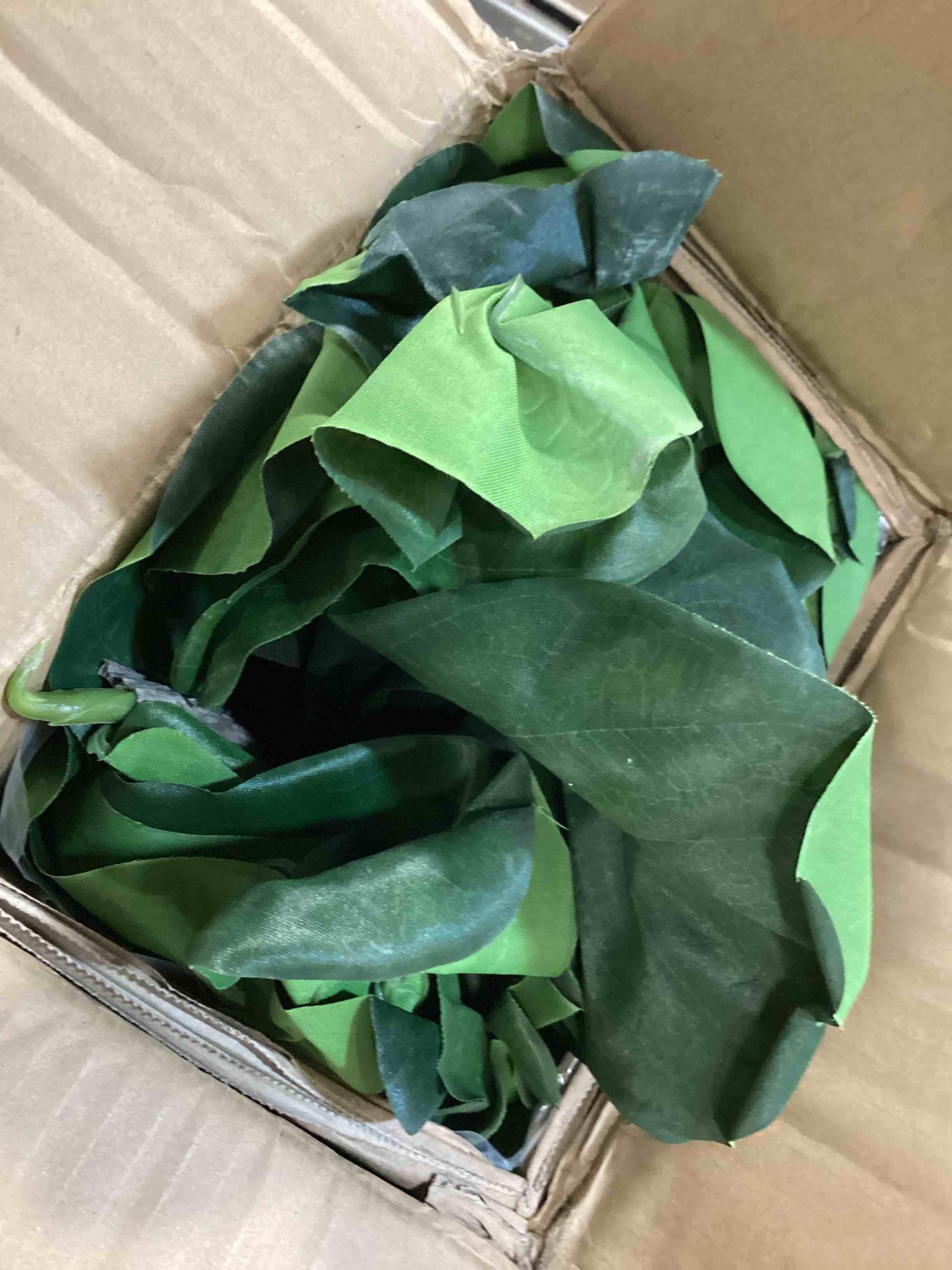 https://s3.amazonaws.com/lotting-images-prod/bidfta/ORG6337690_1712752853880.jpeg