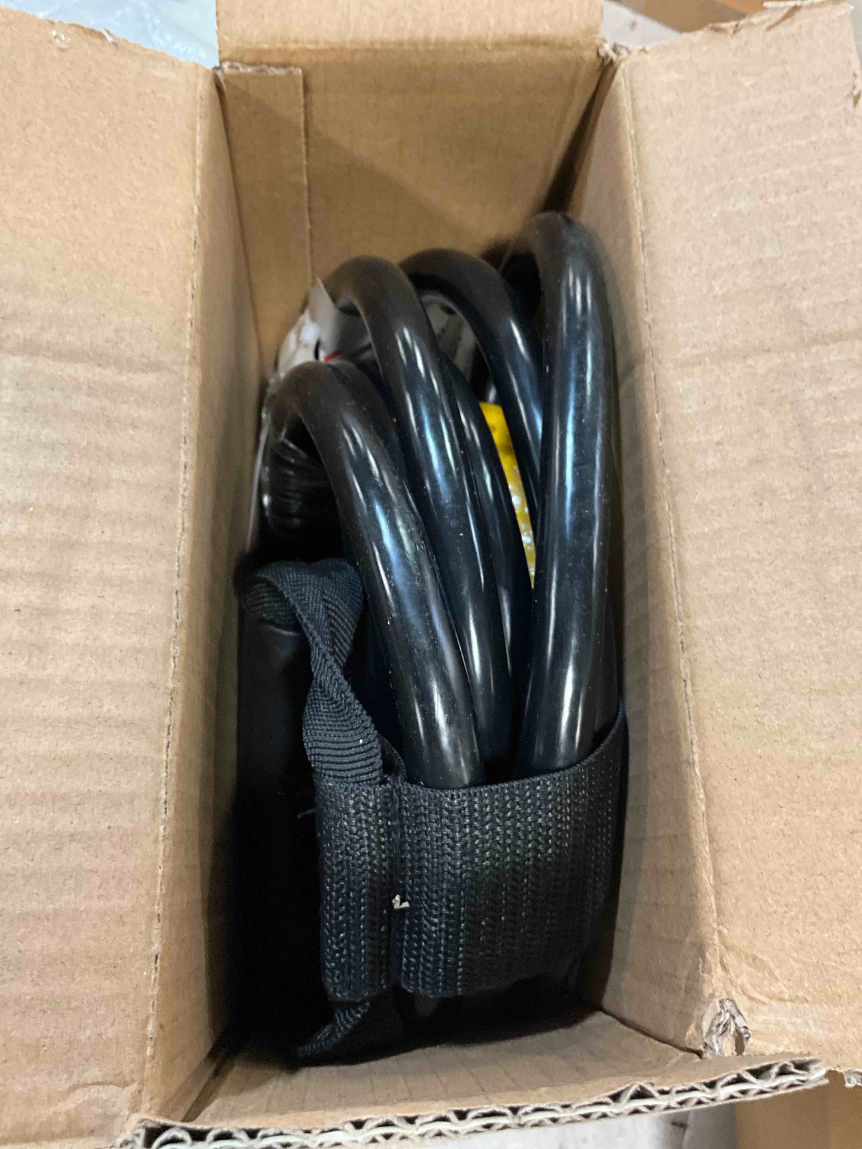 https://s3.amazonaws.com/lotting-images-prod/bidfta/ORG6339749_1712417301421.jpeg